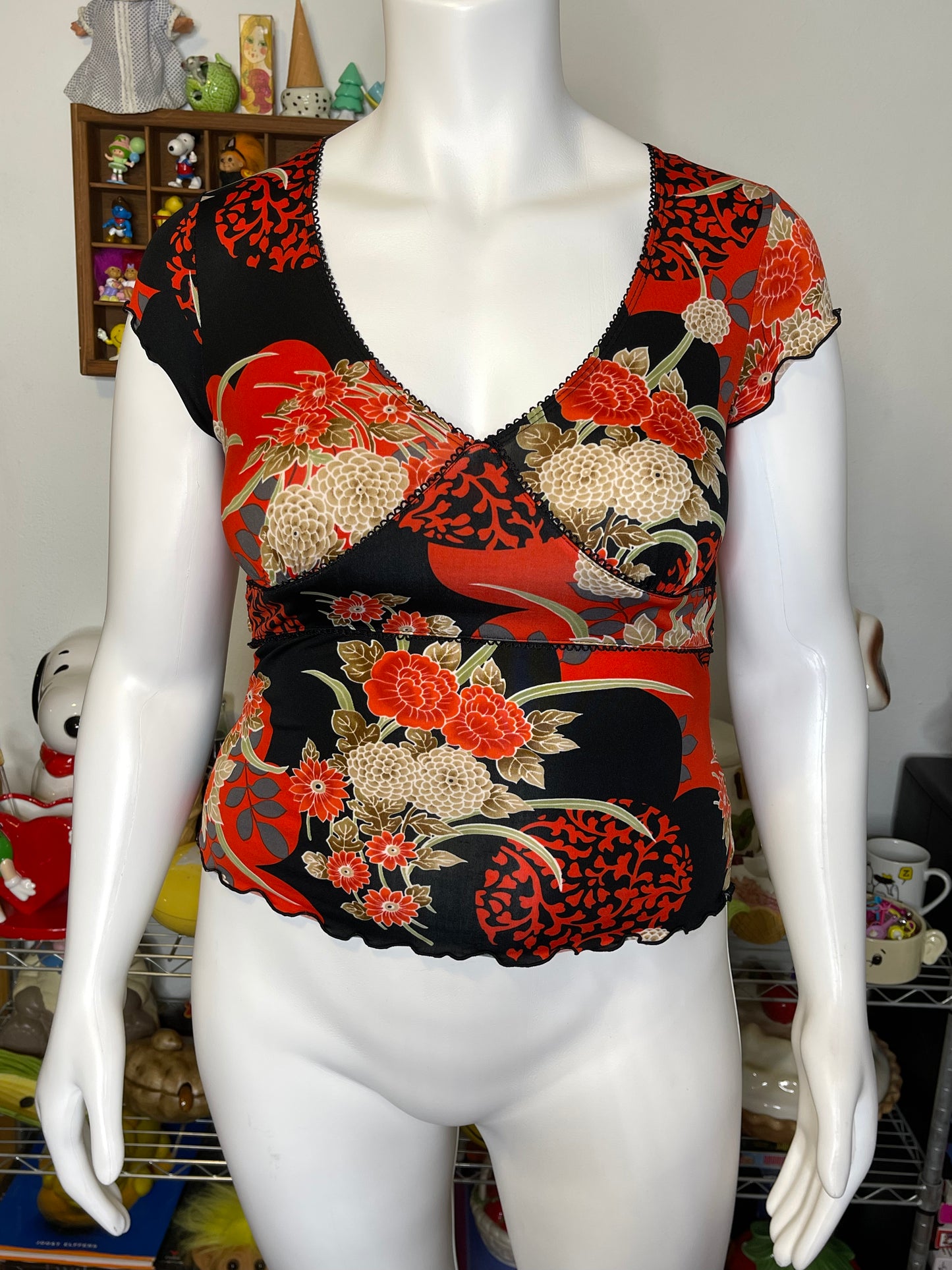 Vintage Red & Black Floral Print V-Neck Top Sz M/L