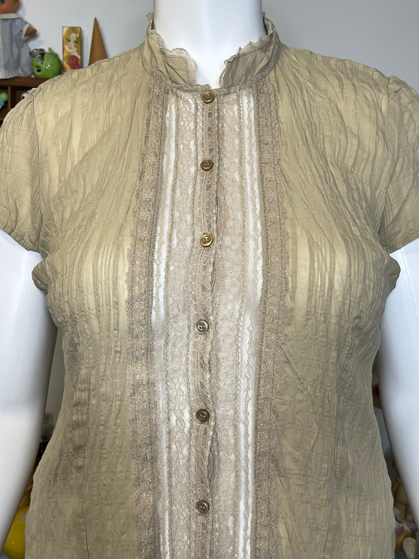 Vintage 2000s Tan Crinkled Sheer Lace Blouse Sz L