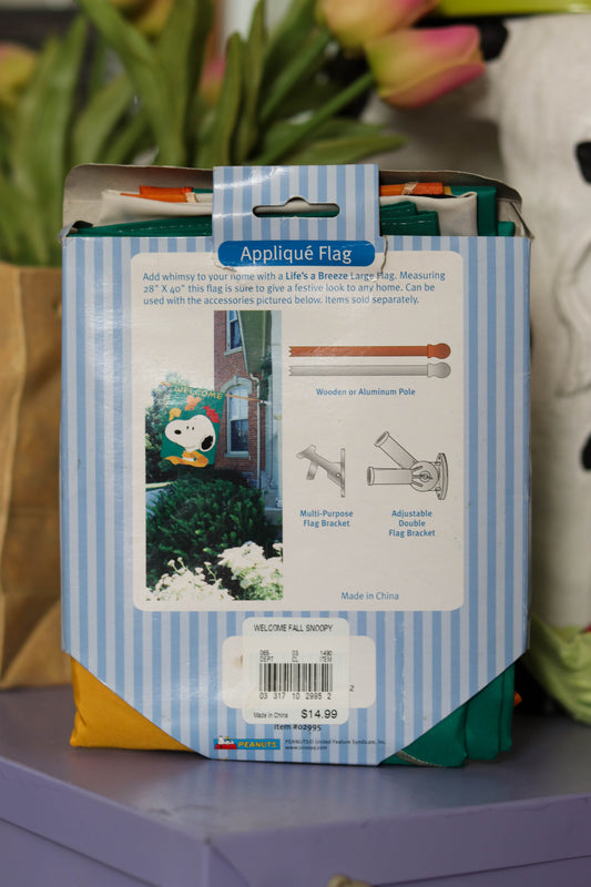 2000s Welcome Fall Snoopy Decorative Flag (FLAWED)