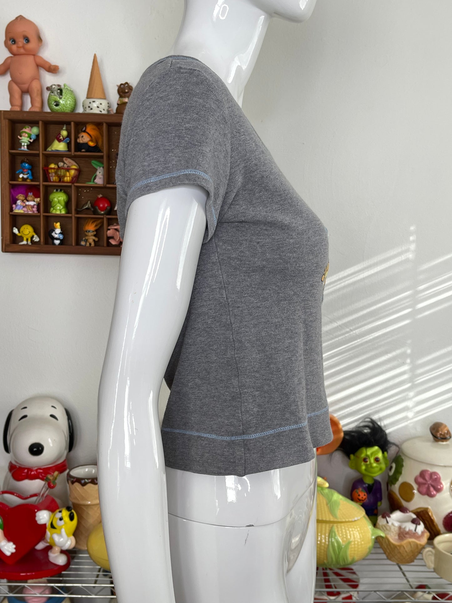 2000s Tigger "College of dreams" Cropped Baby Tee Sz  S/M