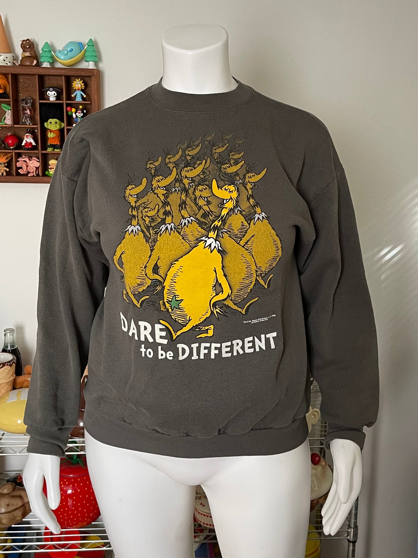 90s Dr. Seuss crewneck sweater sz L