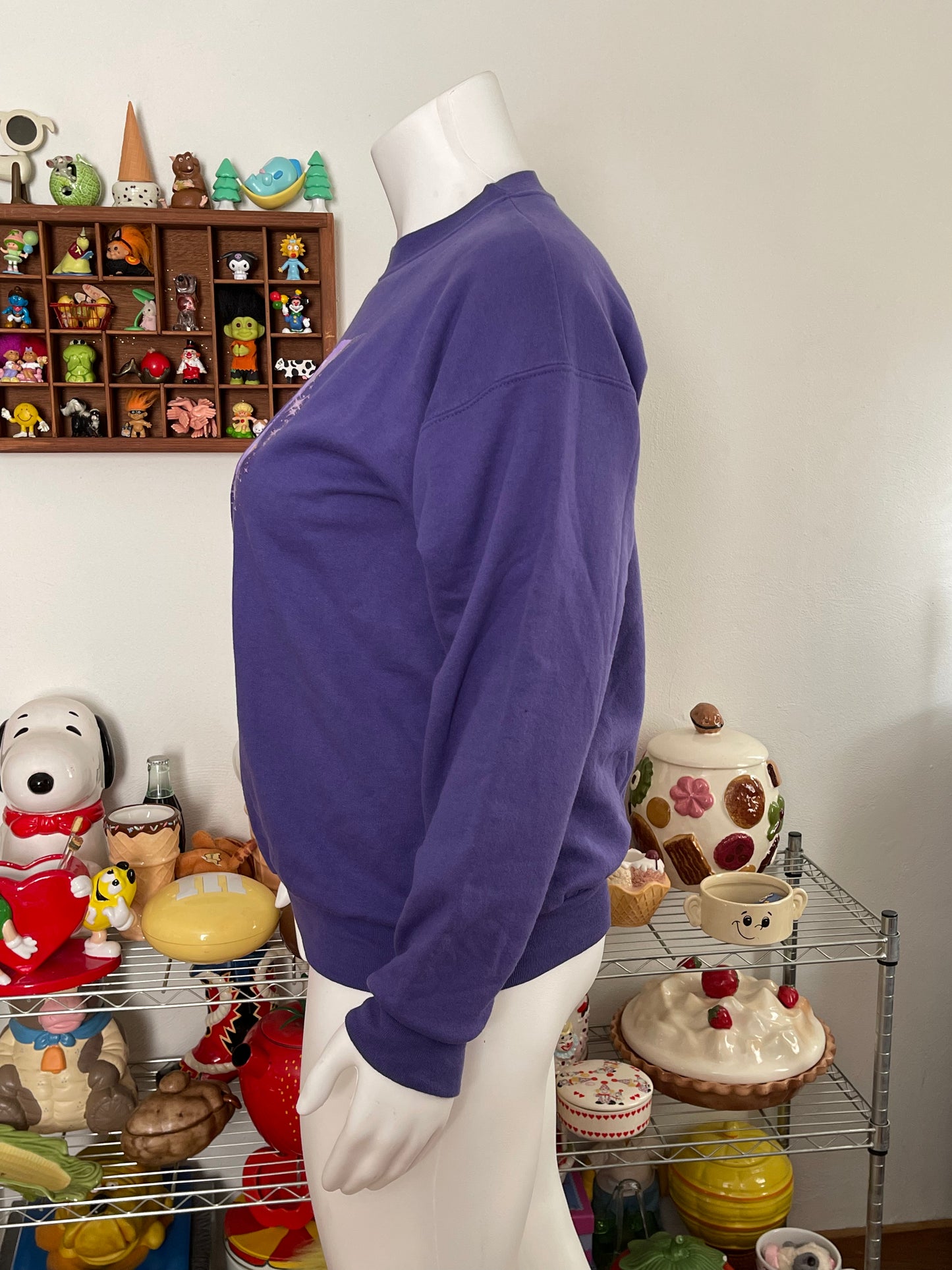 2000s Tinkerbell crewneck sweater sz L