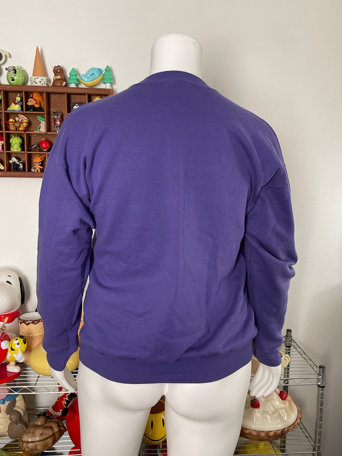 2000s Tinkerbell crewneck sweater sz L