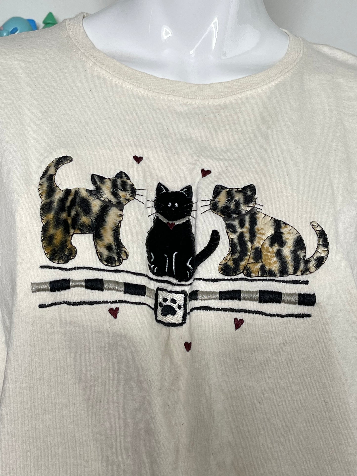 Vintage 90s Fuzzy Textured Cat Tee