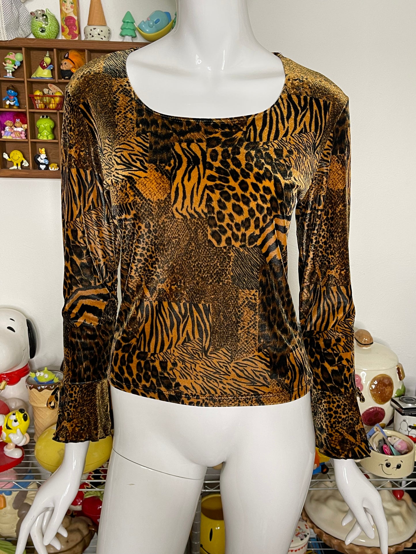 Vintage 90s Velvet Animal Print Long Sleeve Sz M