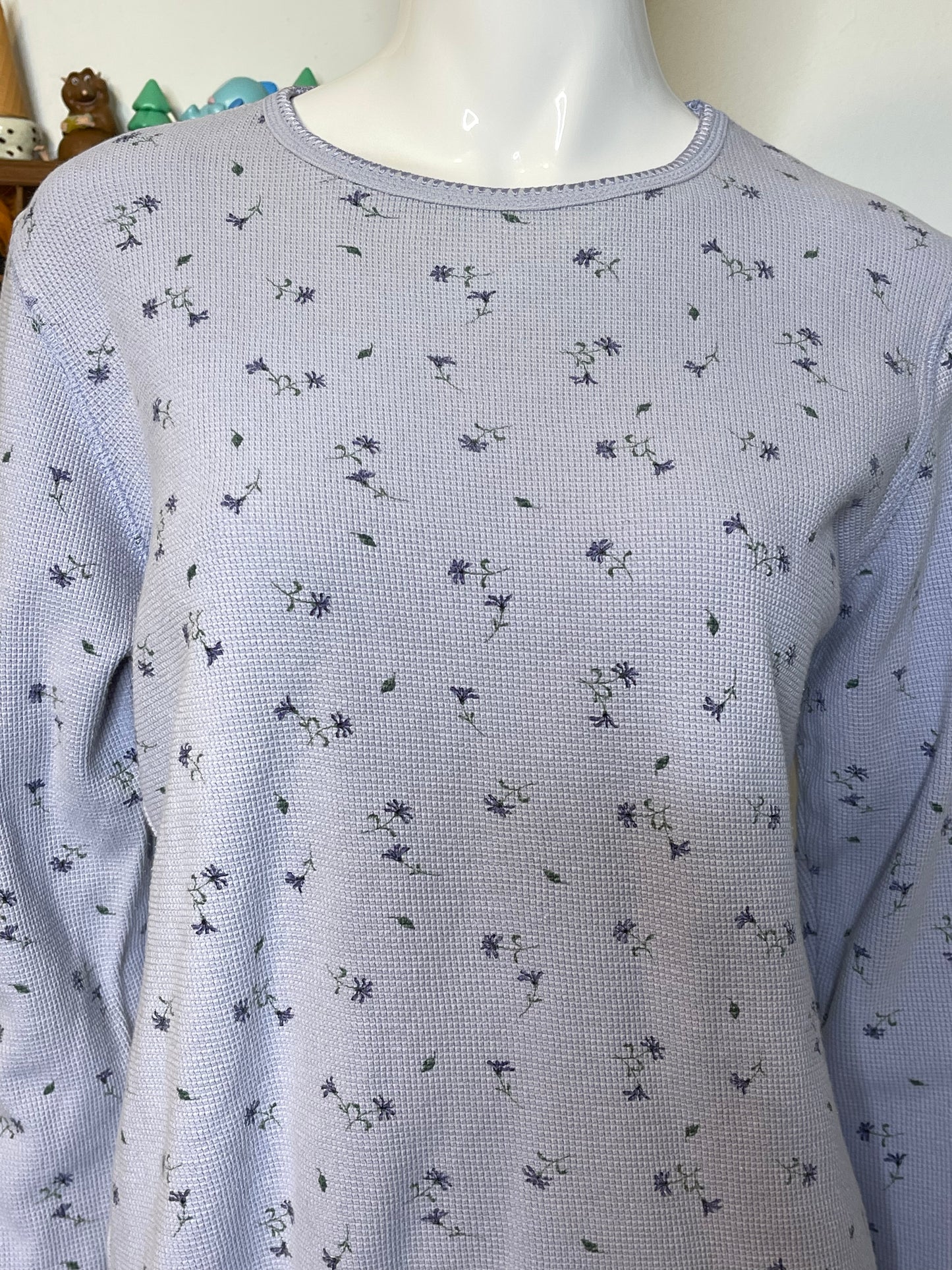 2000s Floral Lilac Waffle Knit Long Sleeve Sz S