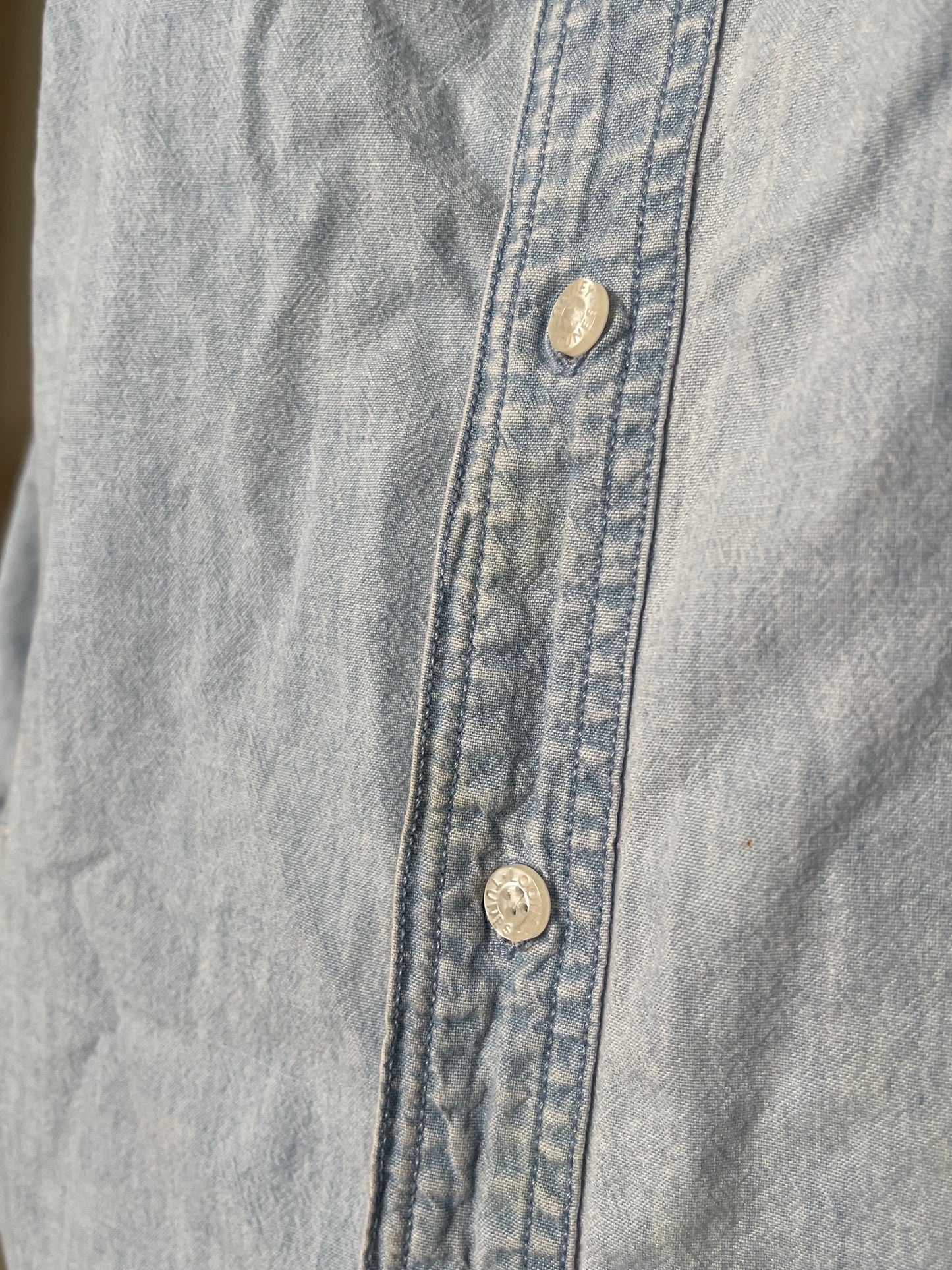 90s Looney Tunes Denim Button Down Long Sleeve sz L