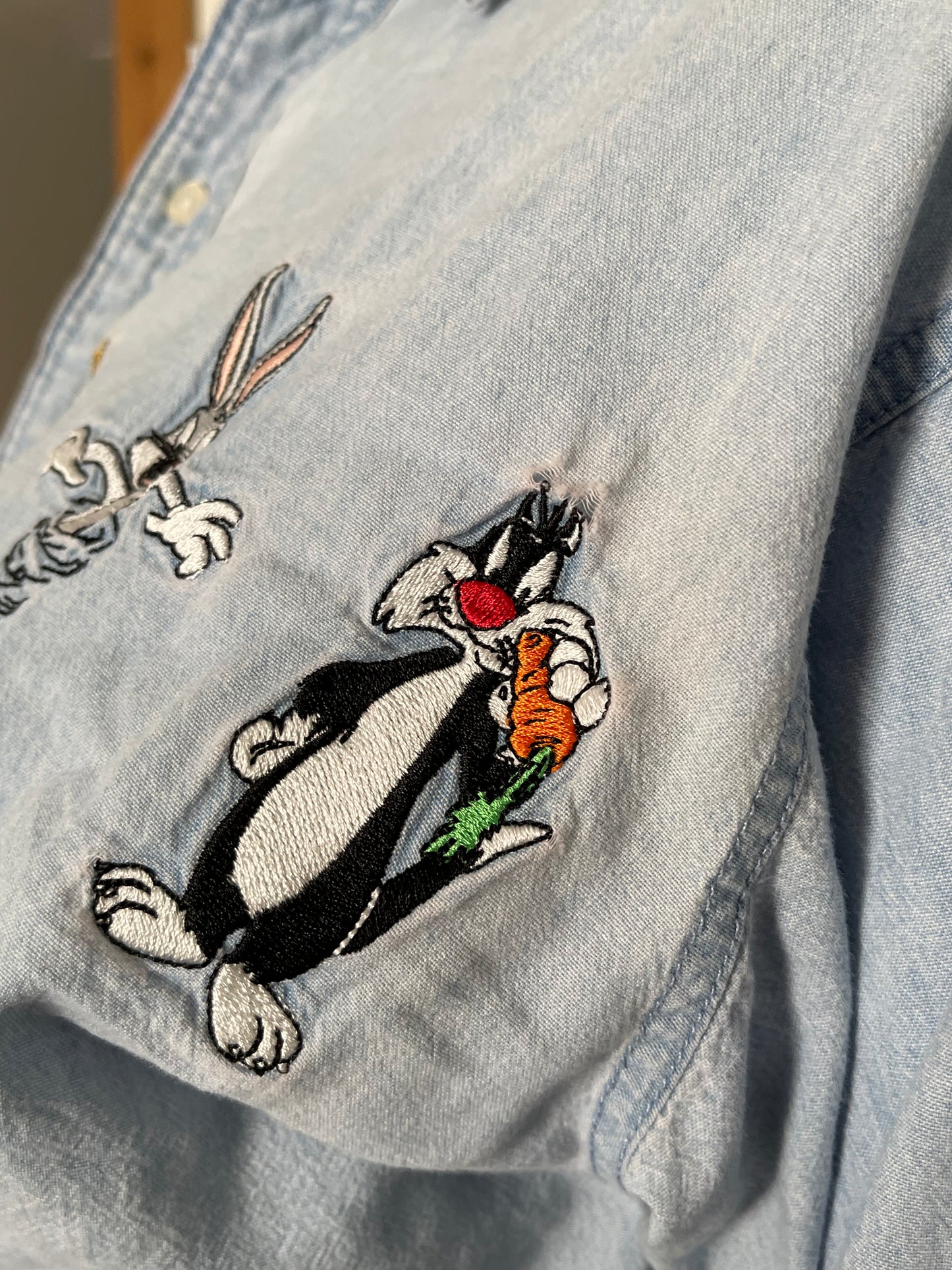90s Looney Tunes Denim Button Down Long Sleeve sz L