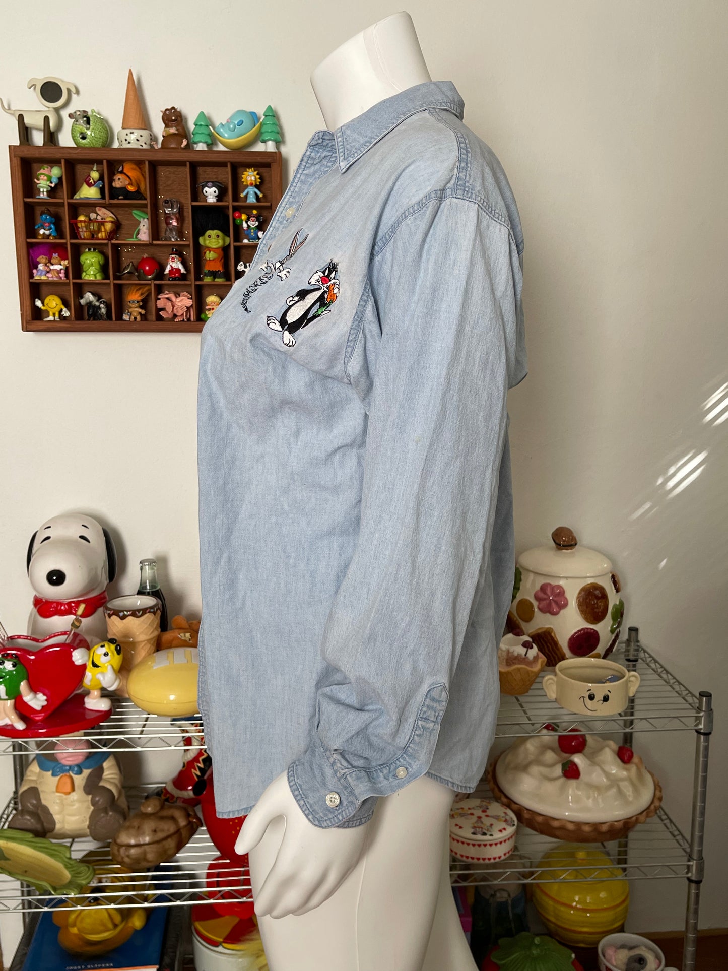 90s Looney Tunes Denim Button Down Long Sleeve sz L