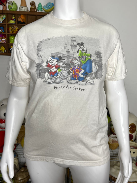 2000s Disney Fun Seeker Graphic Tee Sz L