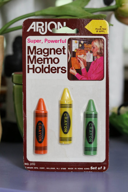 Vintage Arjon Crayon Magnets Memo Holders (A)