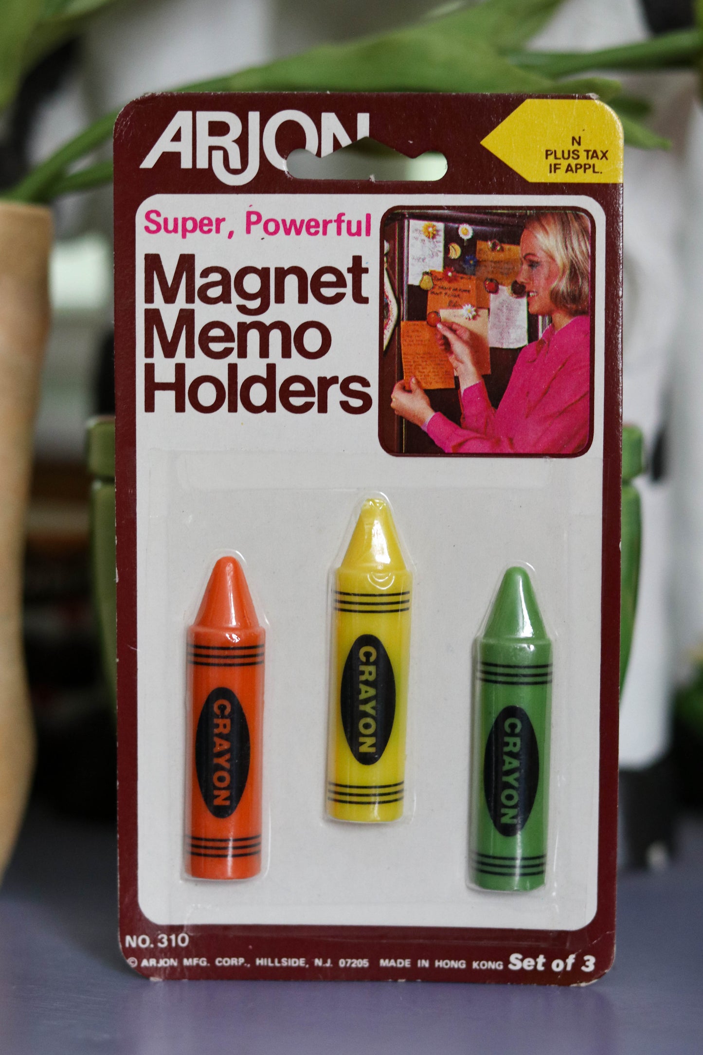 Vintage Arjon Crayon Magnets Memo Holders (B)