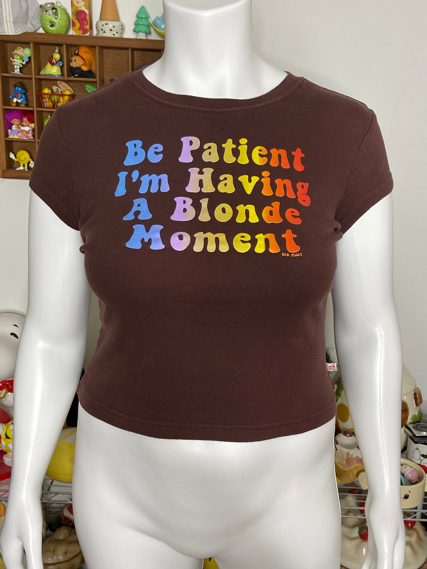 Vintage 2000s Sassy "Blonde Moment" Semi Cropped Fitted Tee Sz XL