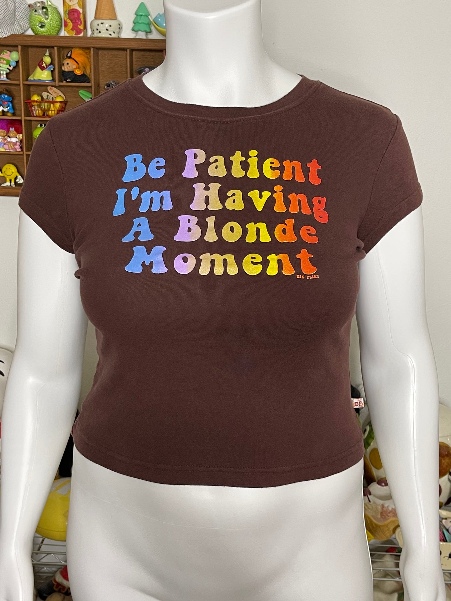 Vintage 2000s Sassy "Blonde Moment" Semi Cropped Fitted Tee Sz XL