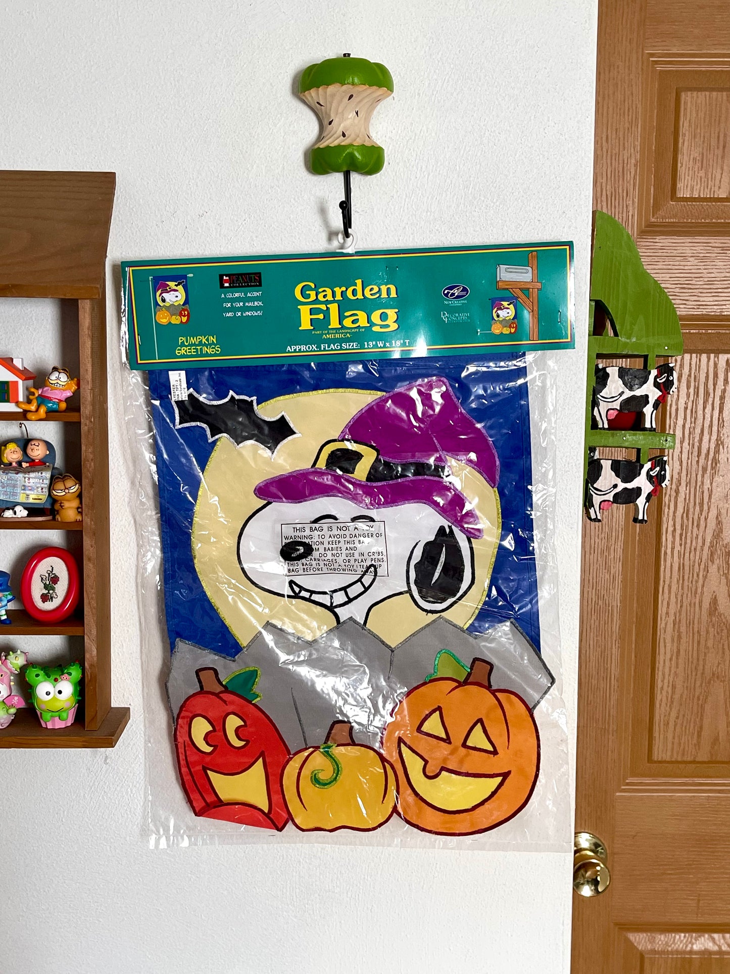 Vintage Snoopy's Pumpkin Greetings Halloween Garden Flag