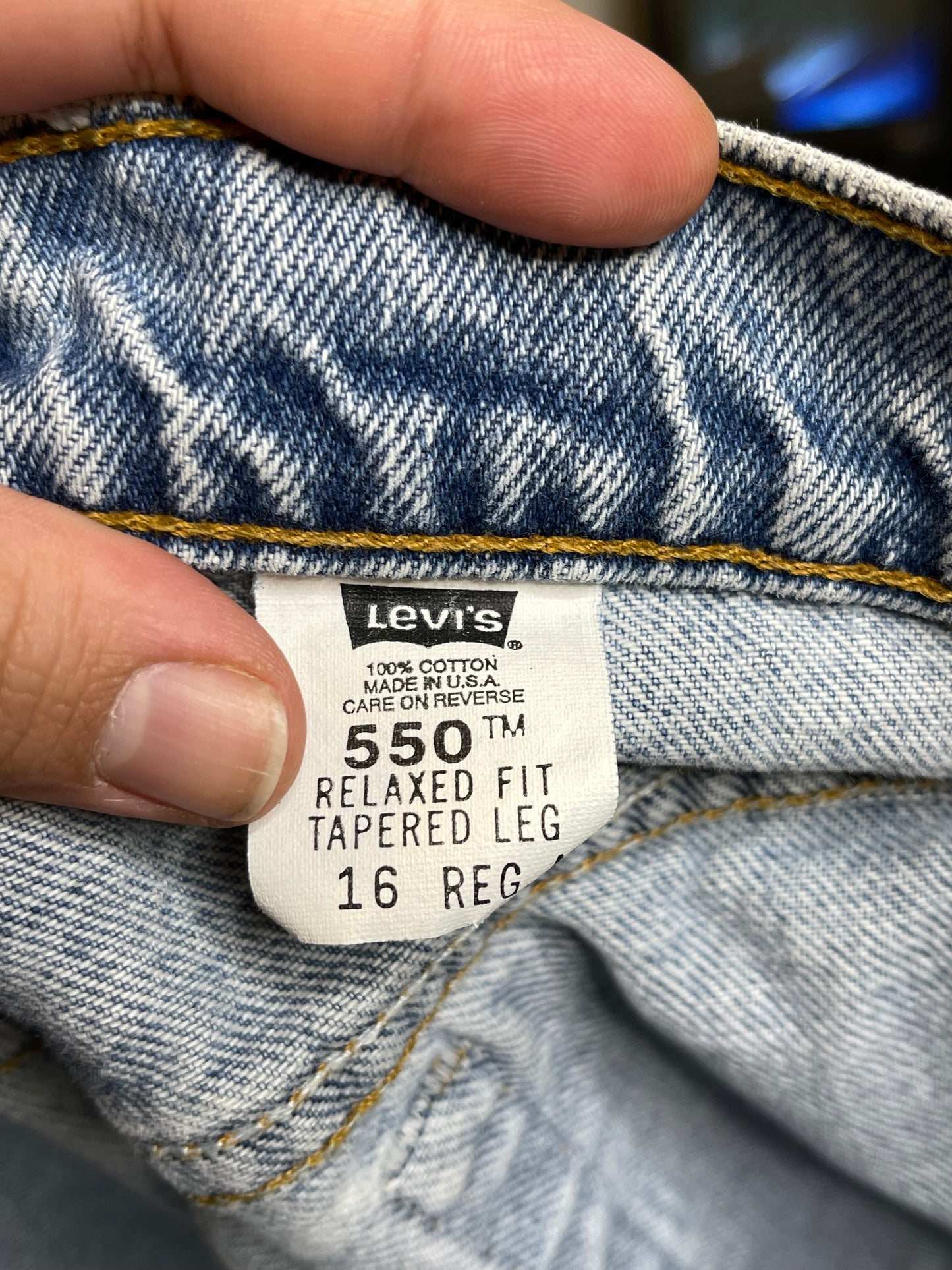 Vintage 90s Levi's 550 Light Wash Denim Jeans Sz 16 33in