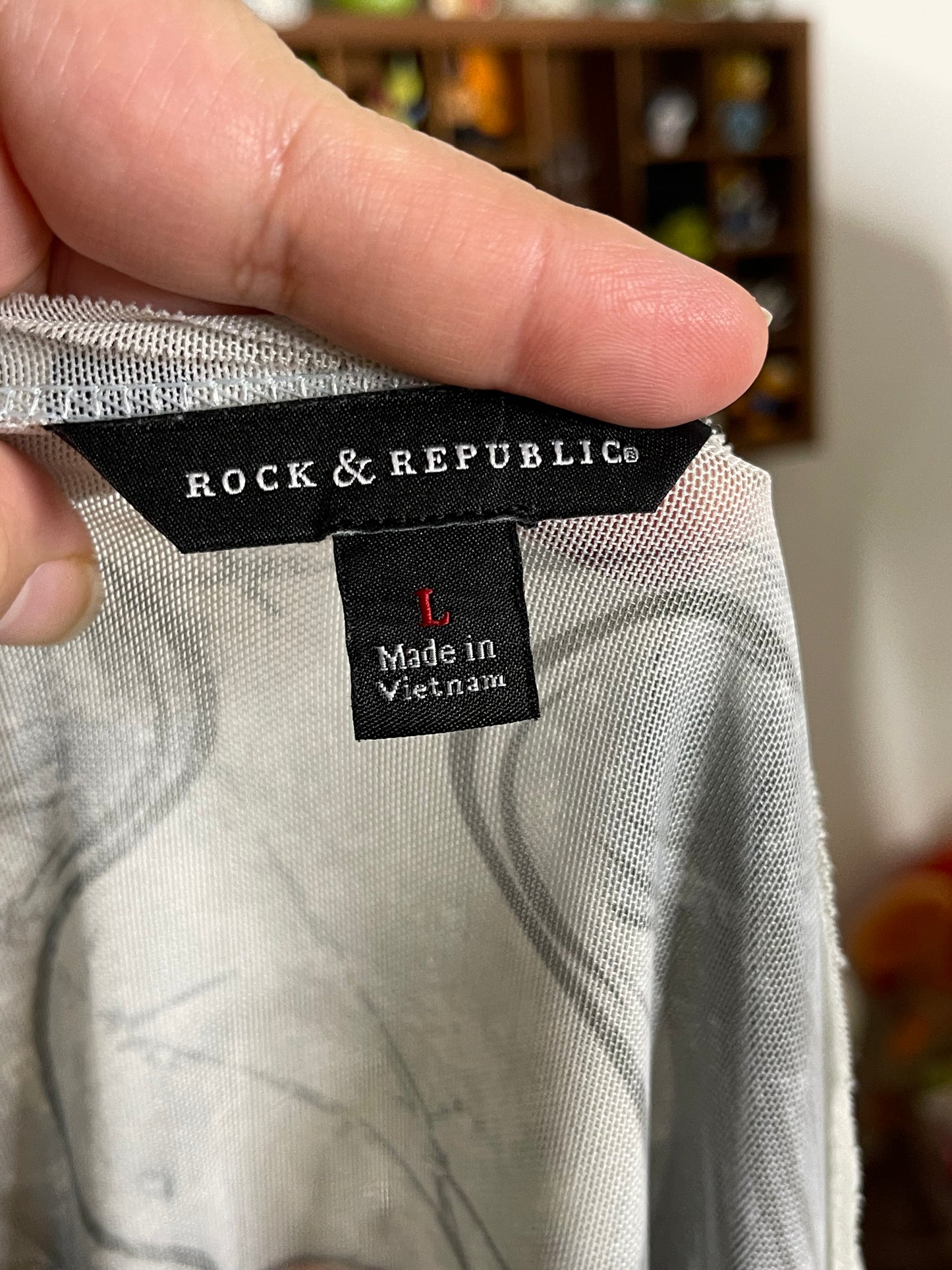 2000s Style Rock & Republic Mirco Mesh Long Sleeve Sz L /XL
