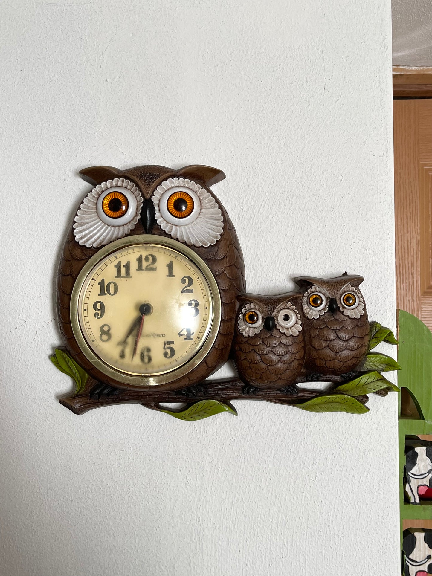 Vintage 70s Family Owl Plastic Nonworking Wall Clock