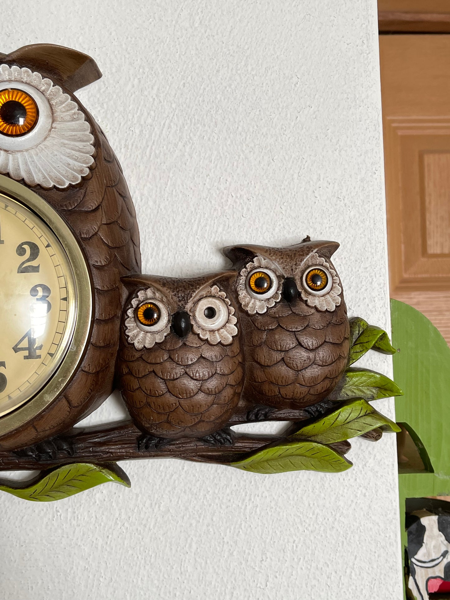 Vintage 70s Family Owl Plastic Nonworking Wall Clock