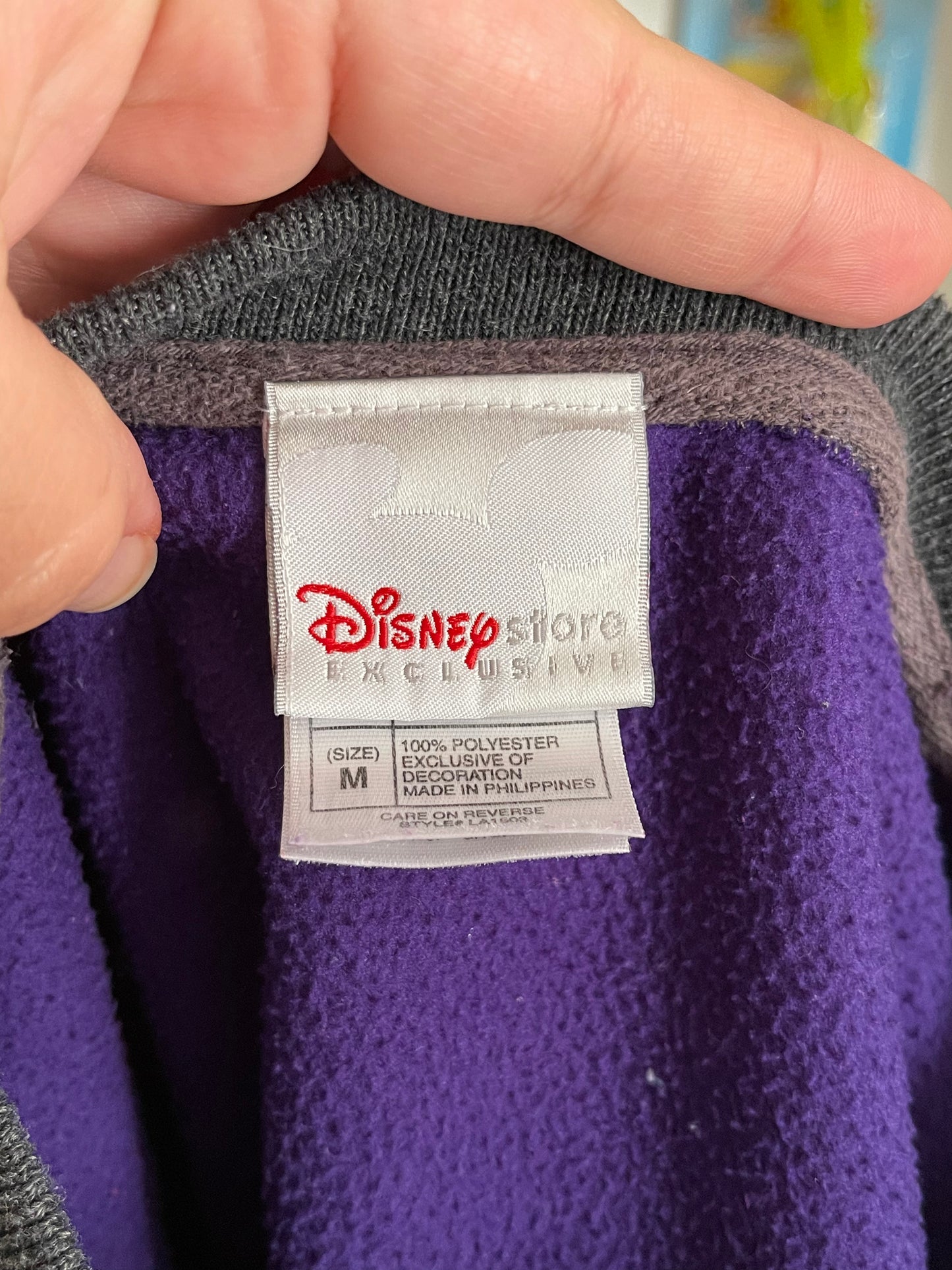 2000s Eeyore oversized fleece sweater sz M
