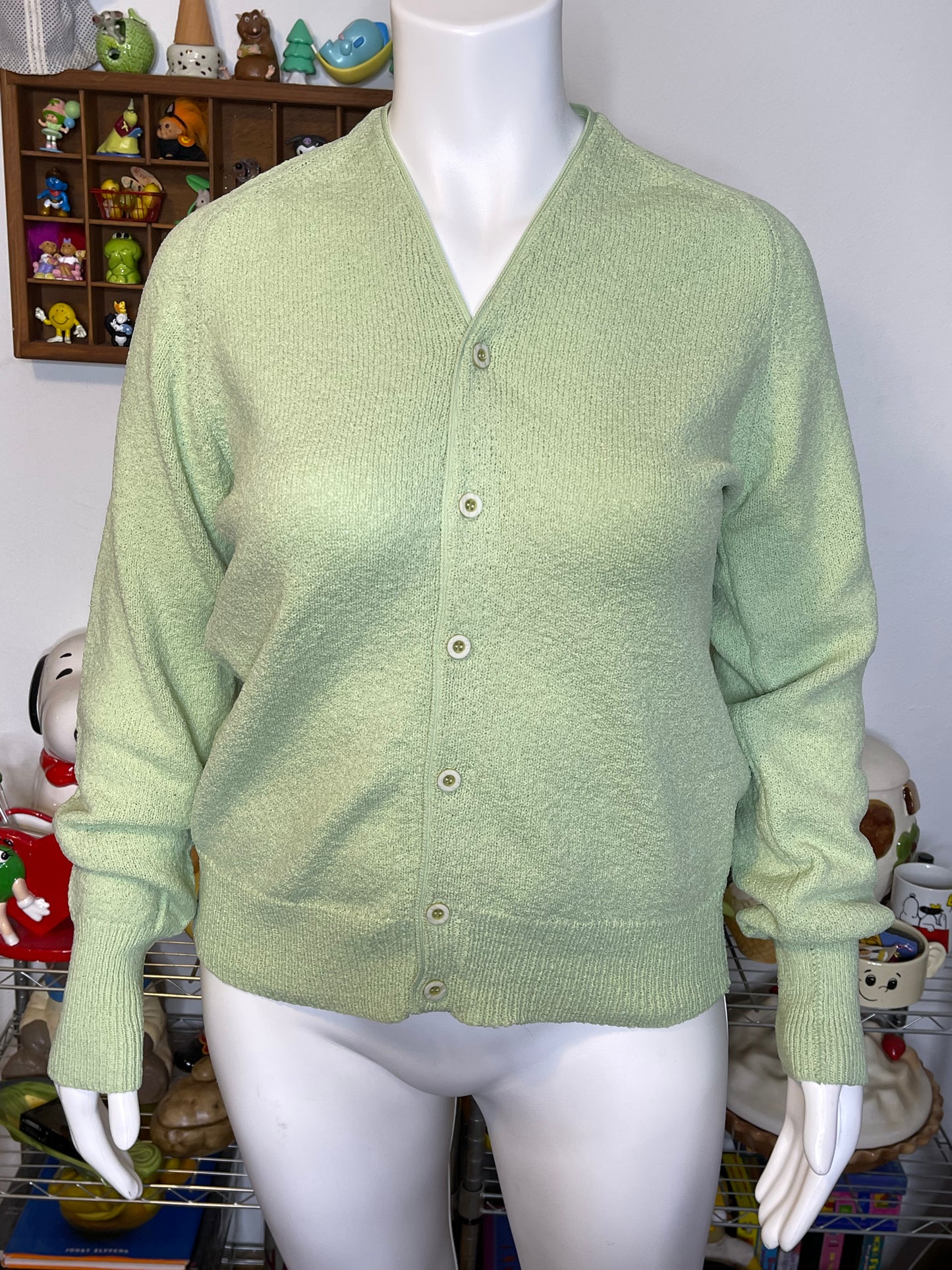 Vintage 70s Pistachio Green Knit Oversized Cardigan Sz M