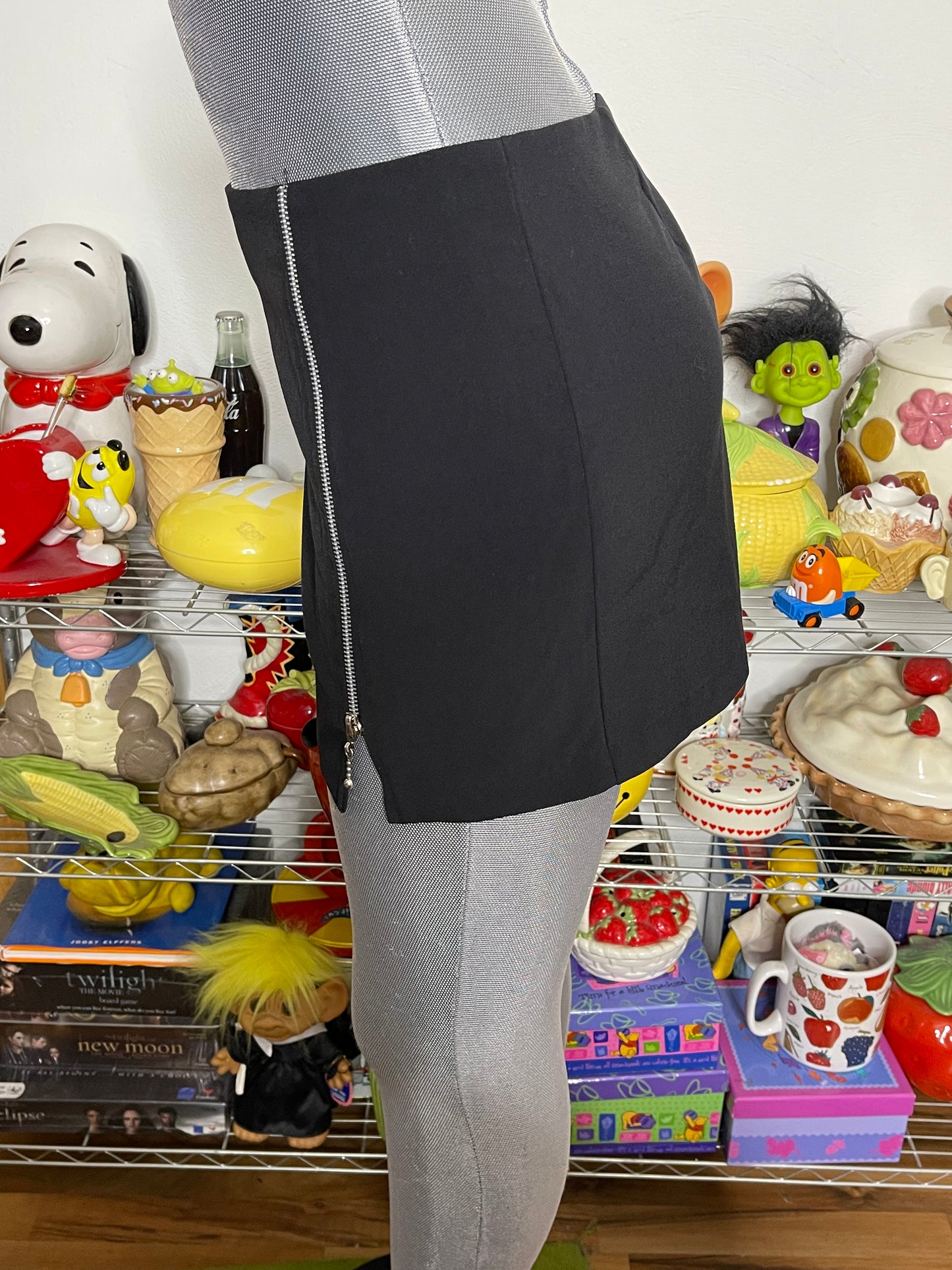 Vintage 2000s Black Zipper Slit Mini Skirt Sz L