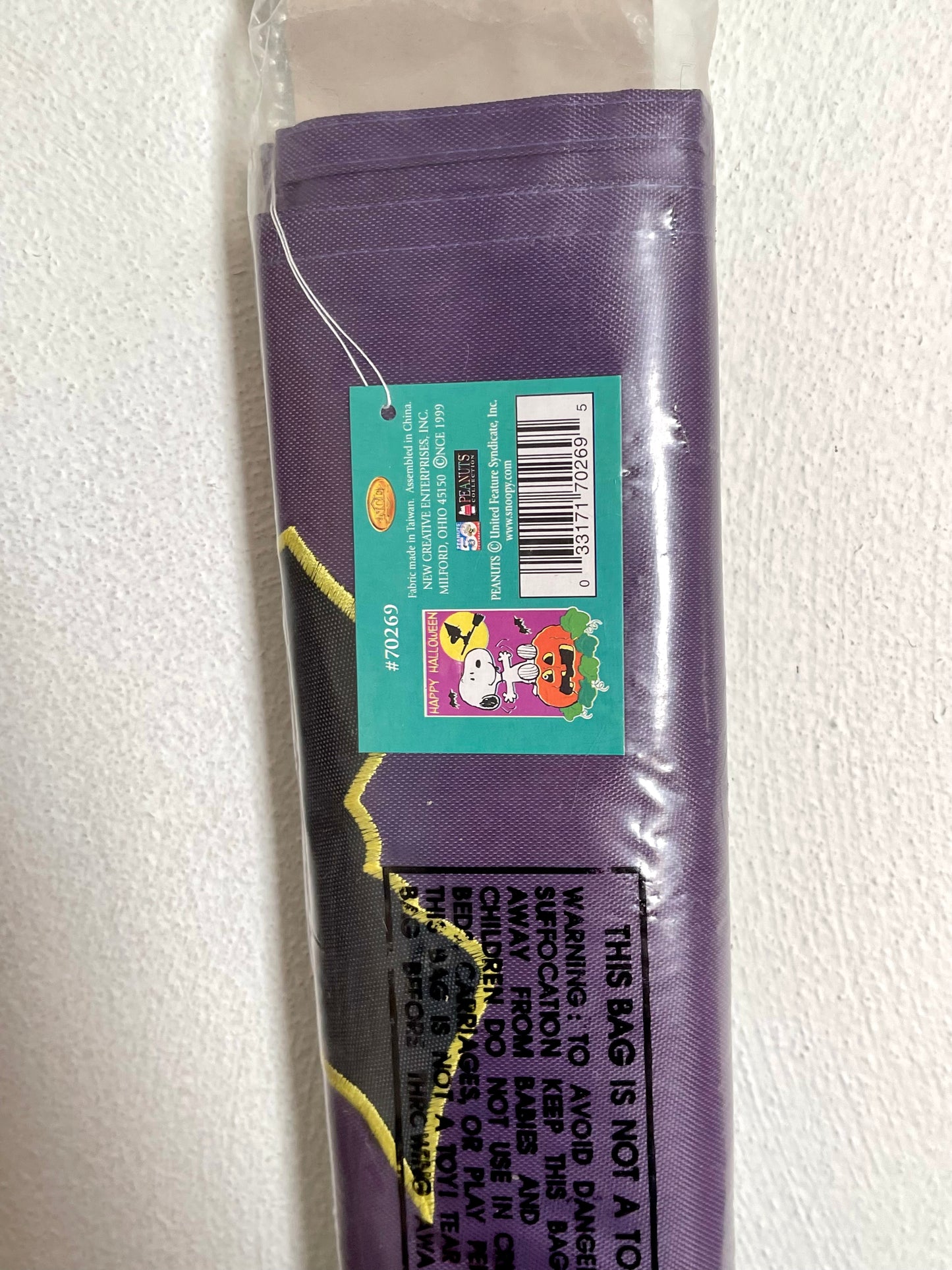Vintage Happy Halloween Snoopy Decorative Flag