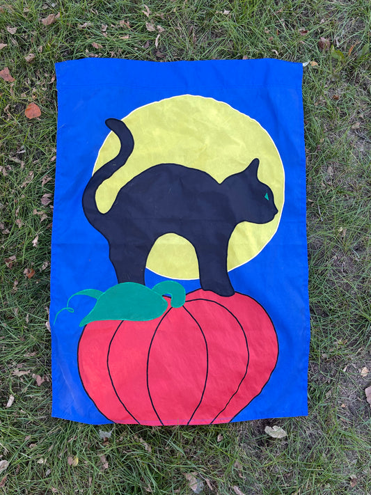 Vintage Black Cat Moon Pumpkin Halloween Decorative Flag (FLAWED)