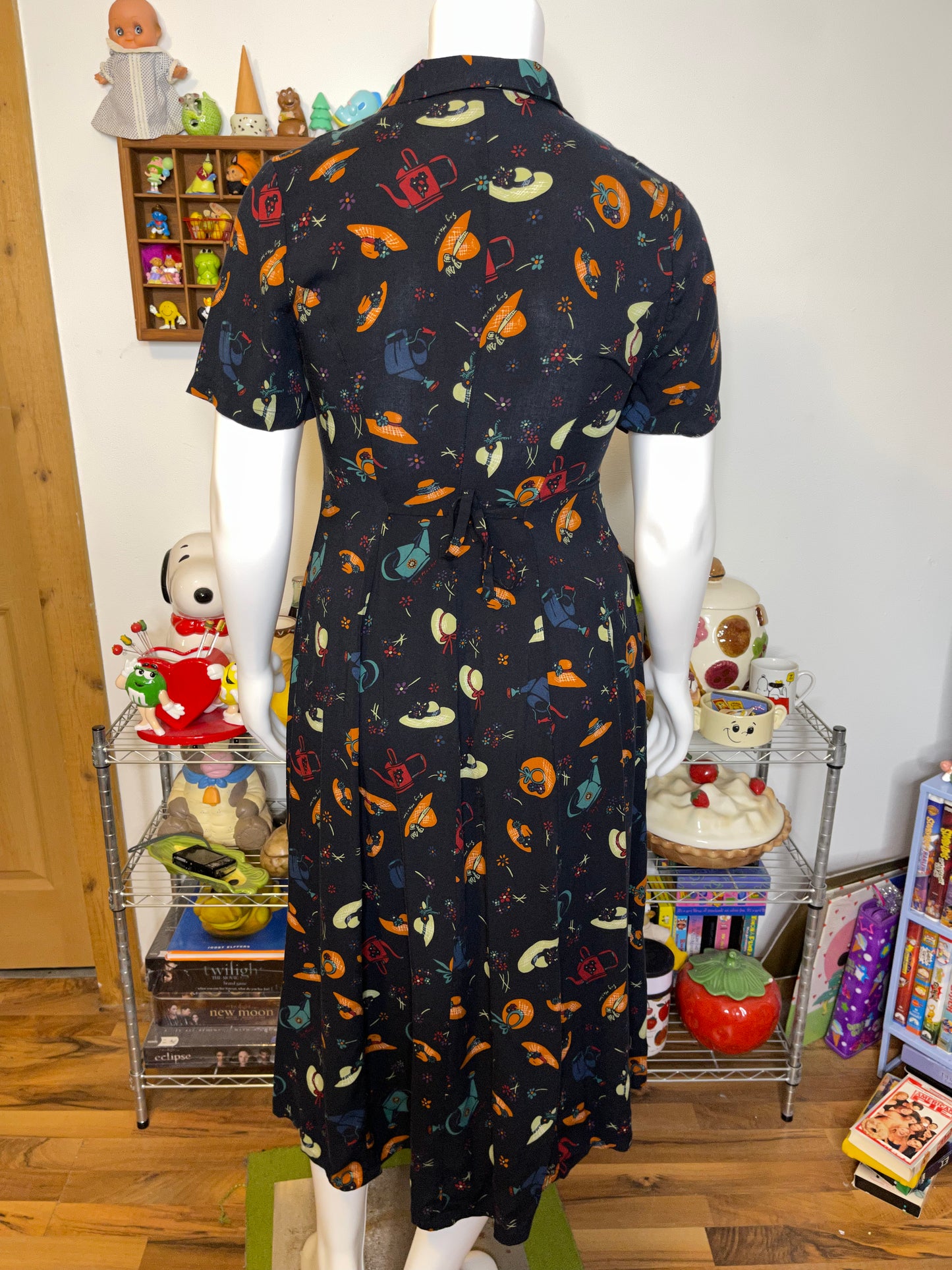 Vintage Whimsy Sun Hat & Watering Can Print Maxi Dress Sz L