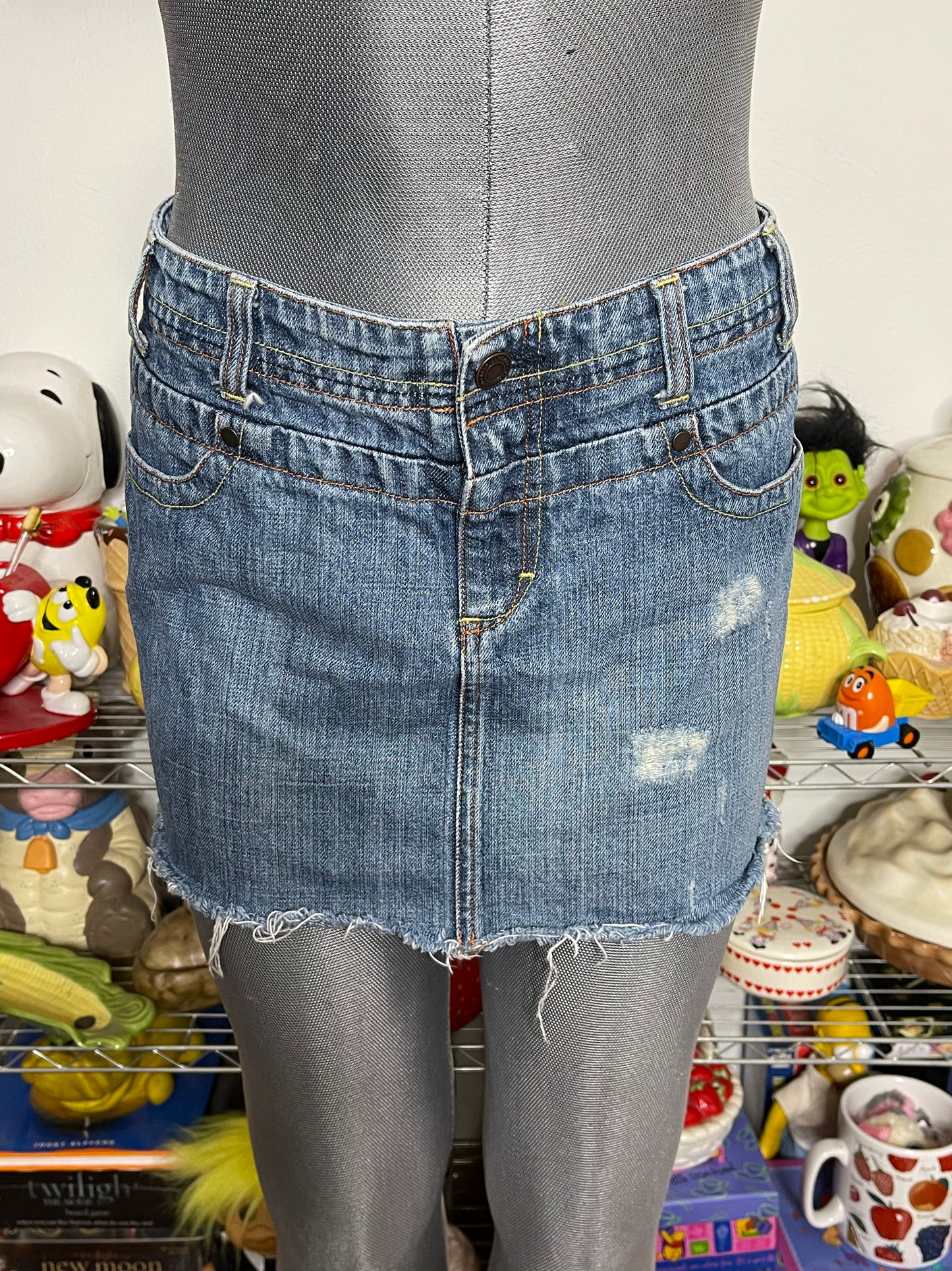 2000s American Eagle Denim Distressed Mid Rise Mini Skirt Sz 4