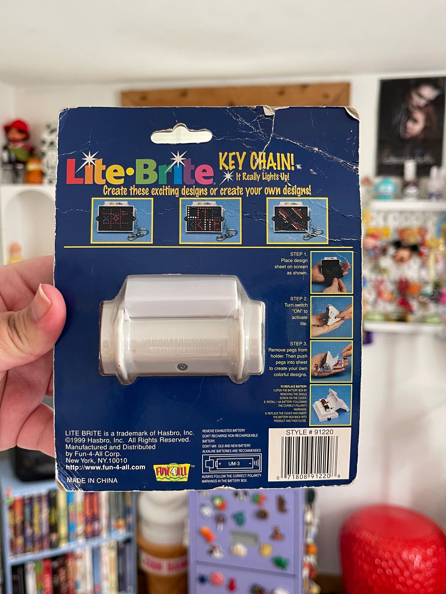 90's Lite Brite mini game keychain