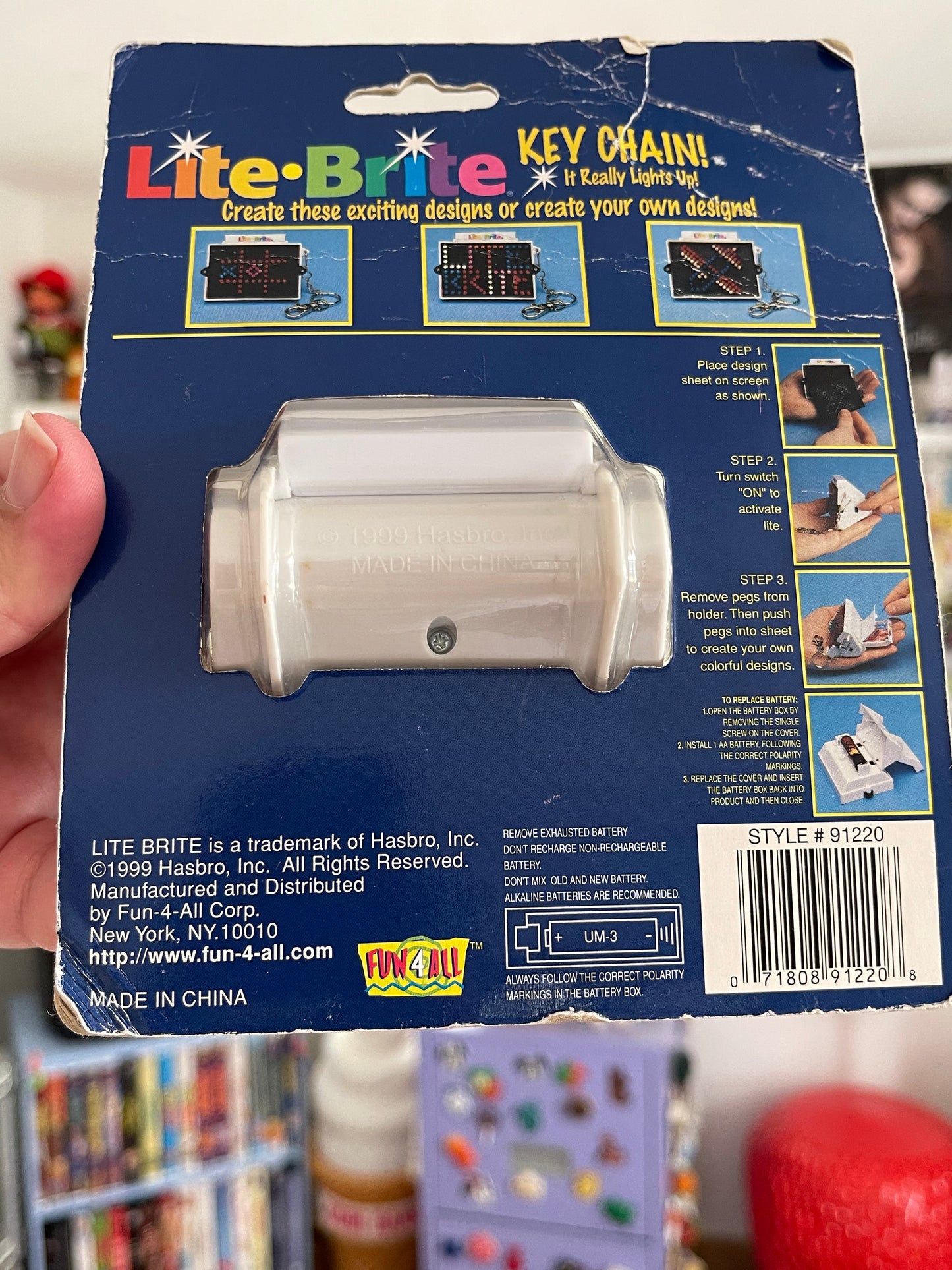 90's Lite Brite mini game keychain