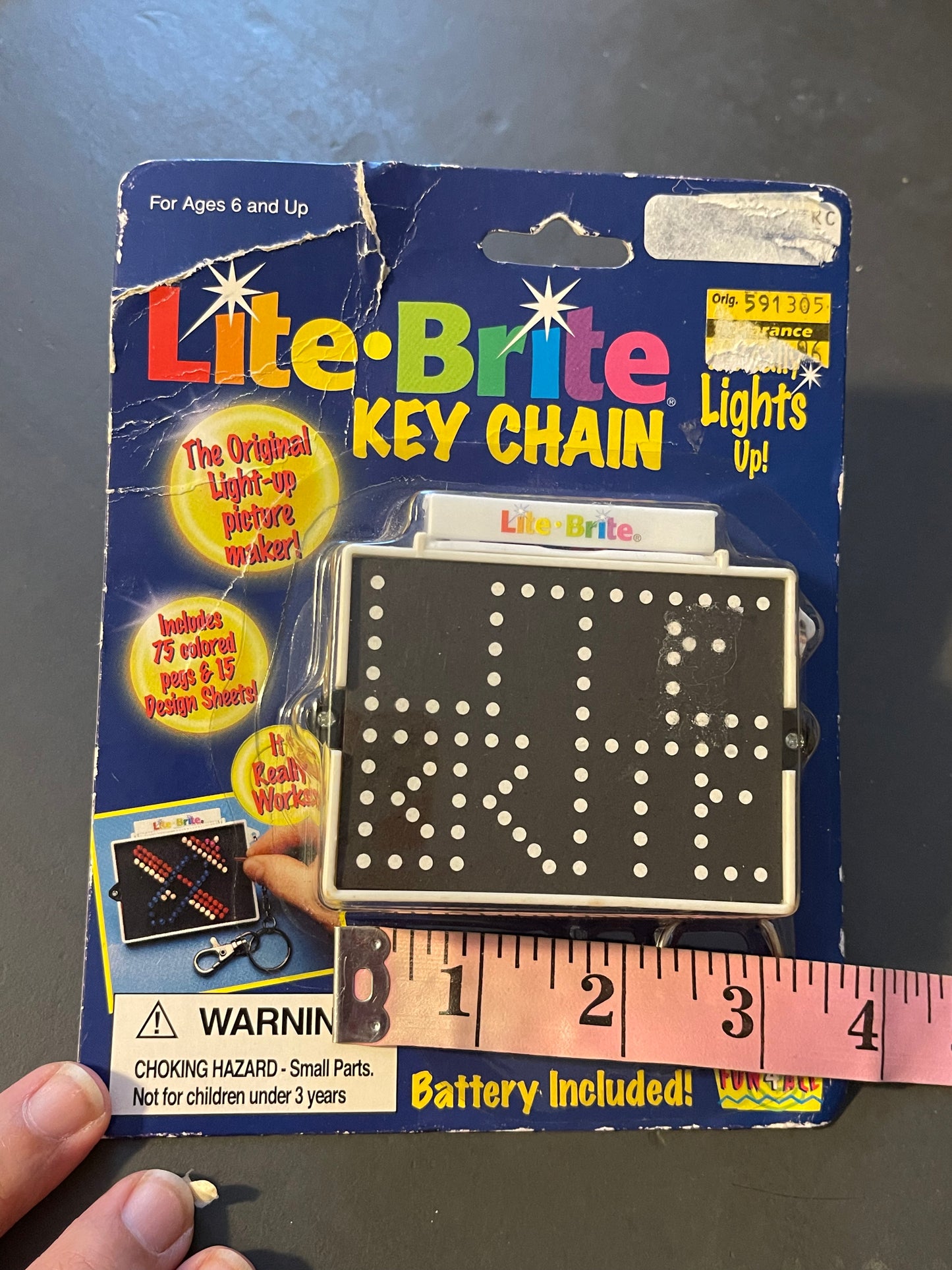 90's Lite Brite mini game keychain