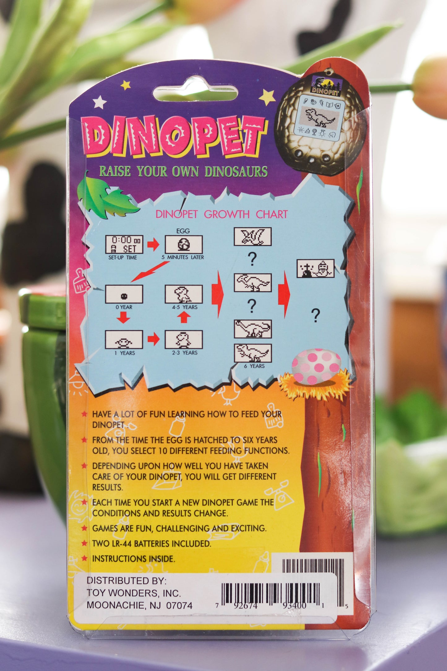 Vintage Deadstock 90s Gold DinoPet Tamagotchi Keychain