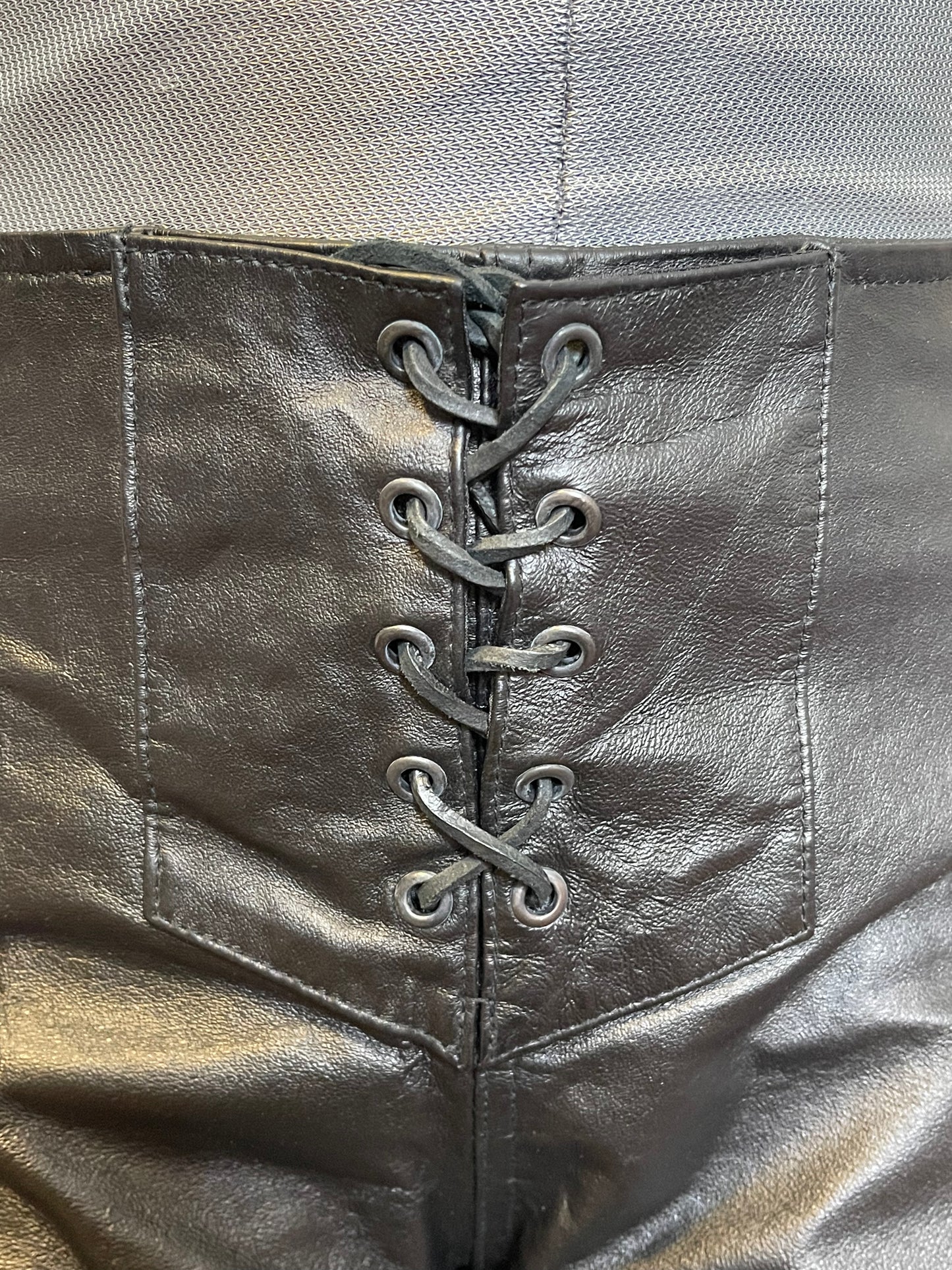 2000s Black Leather Lace Up Shorts Sz L