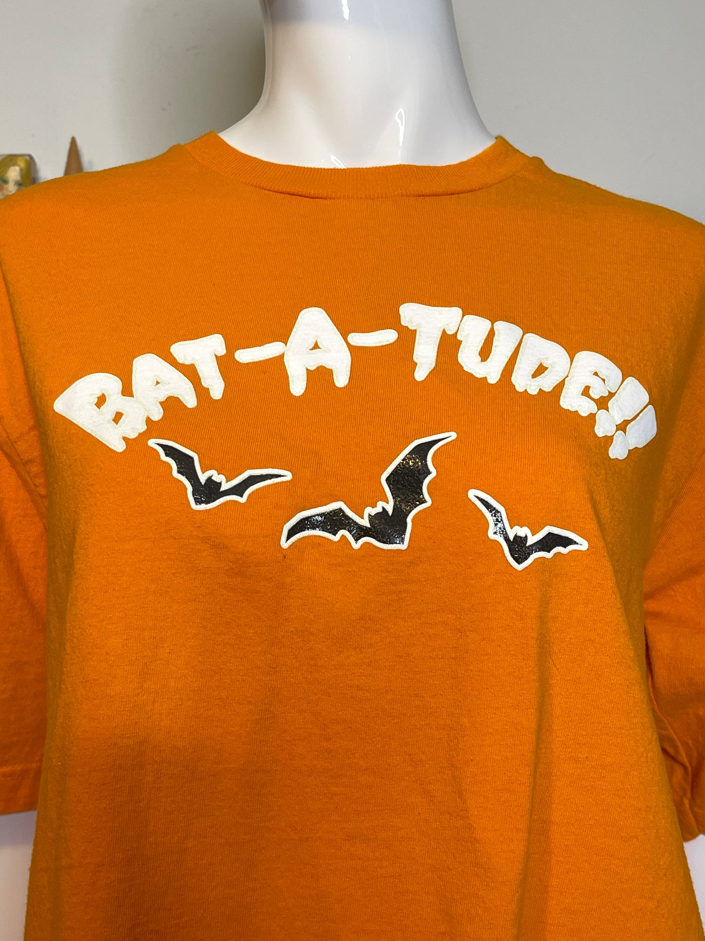 2000s "BAT-A-TUDE!!" Glow In the Dark Oversized Graphic Tee Sz M