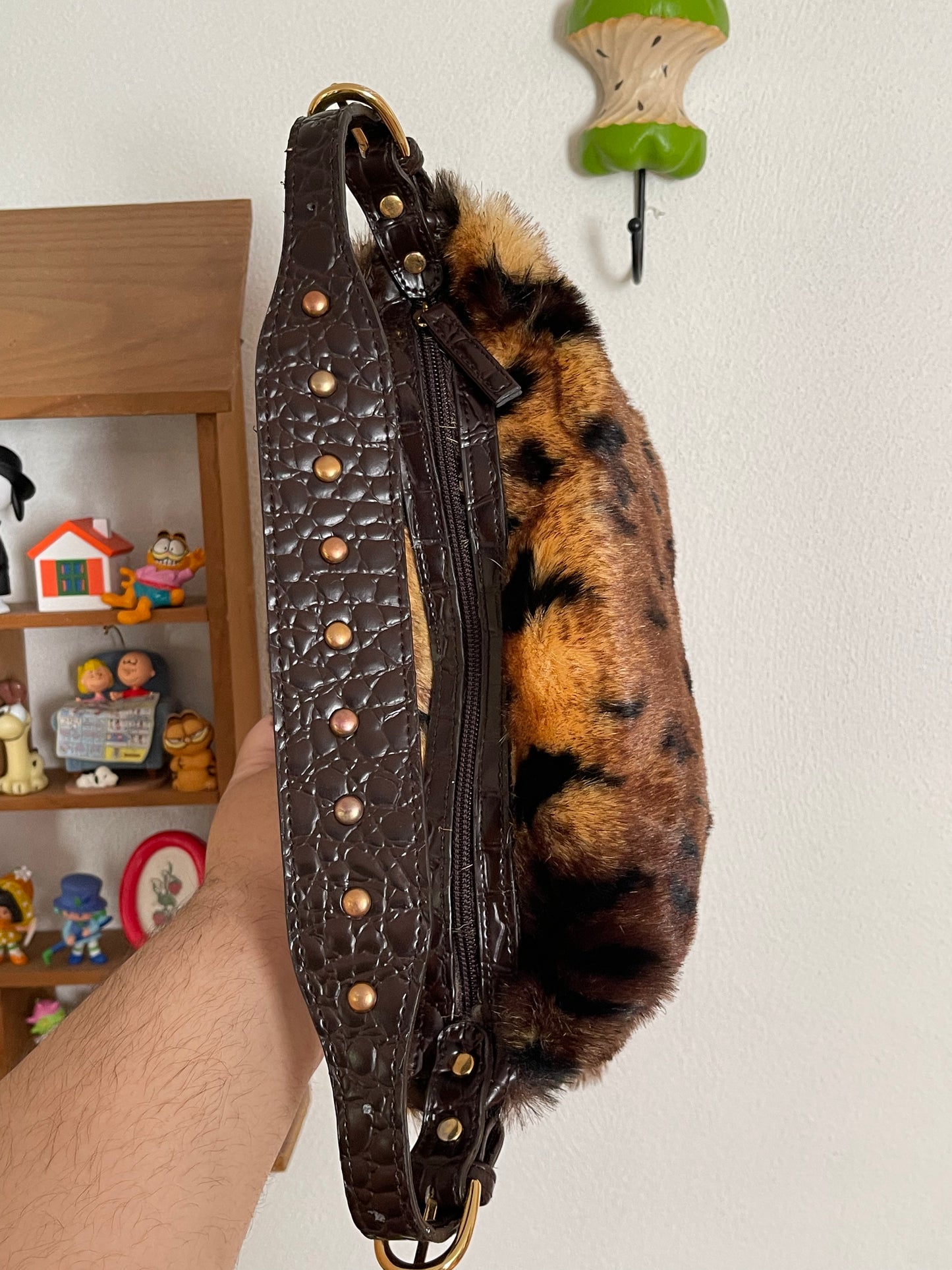 2000s Faux Leopard Fur Print Shoulder Bag