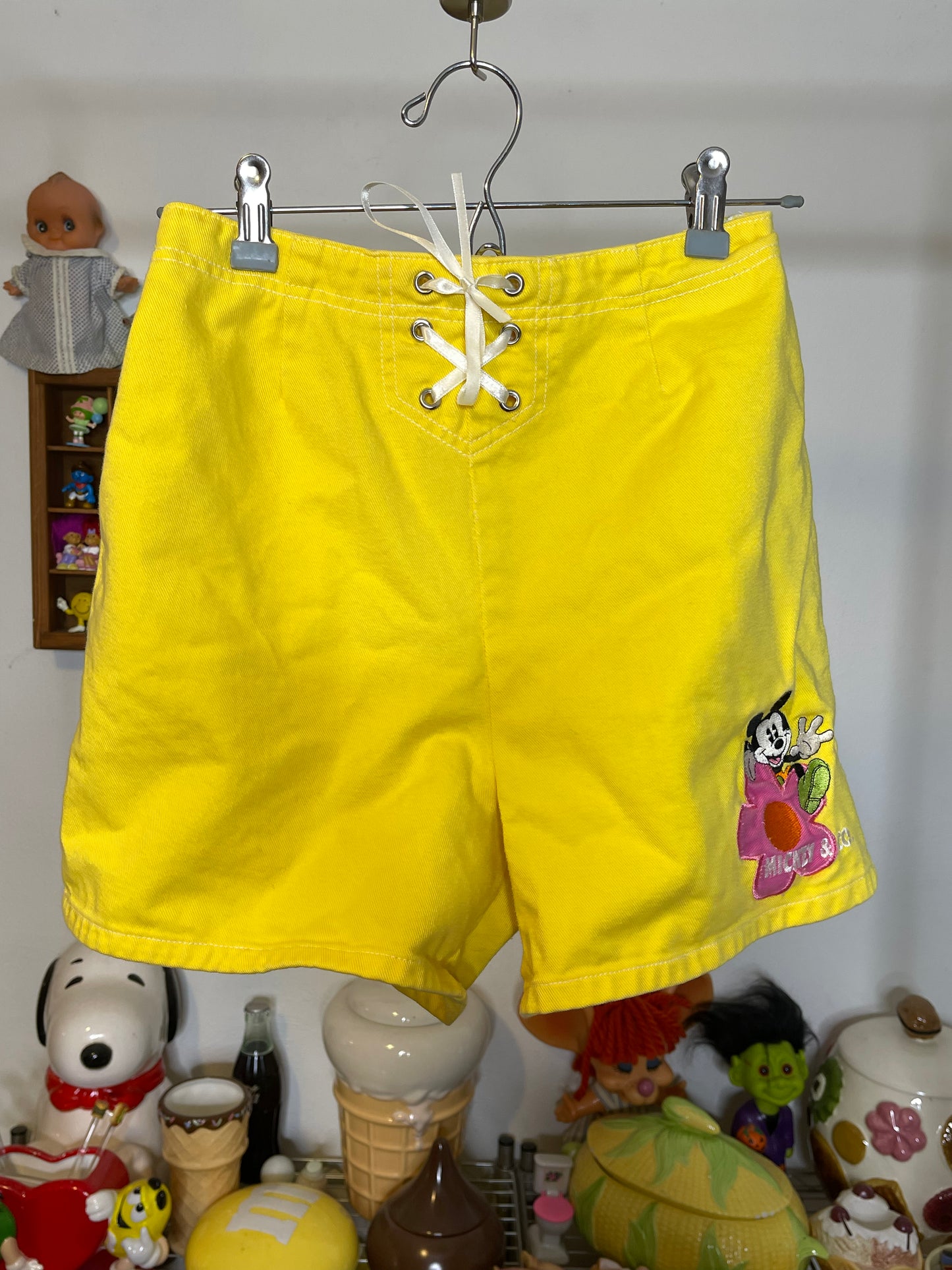 Vintage 90s Yellow Mickey Mouse Flower Kids Shorts Sz 16