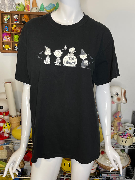2000s Peanuts Trick Or Treat Glow In The Dark Tee Sz M