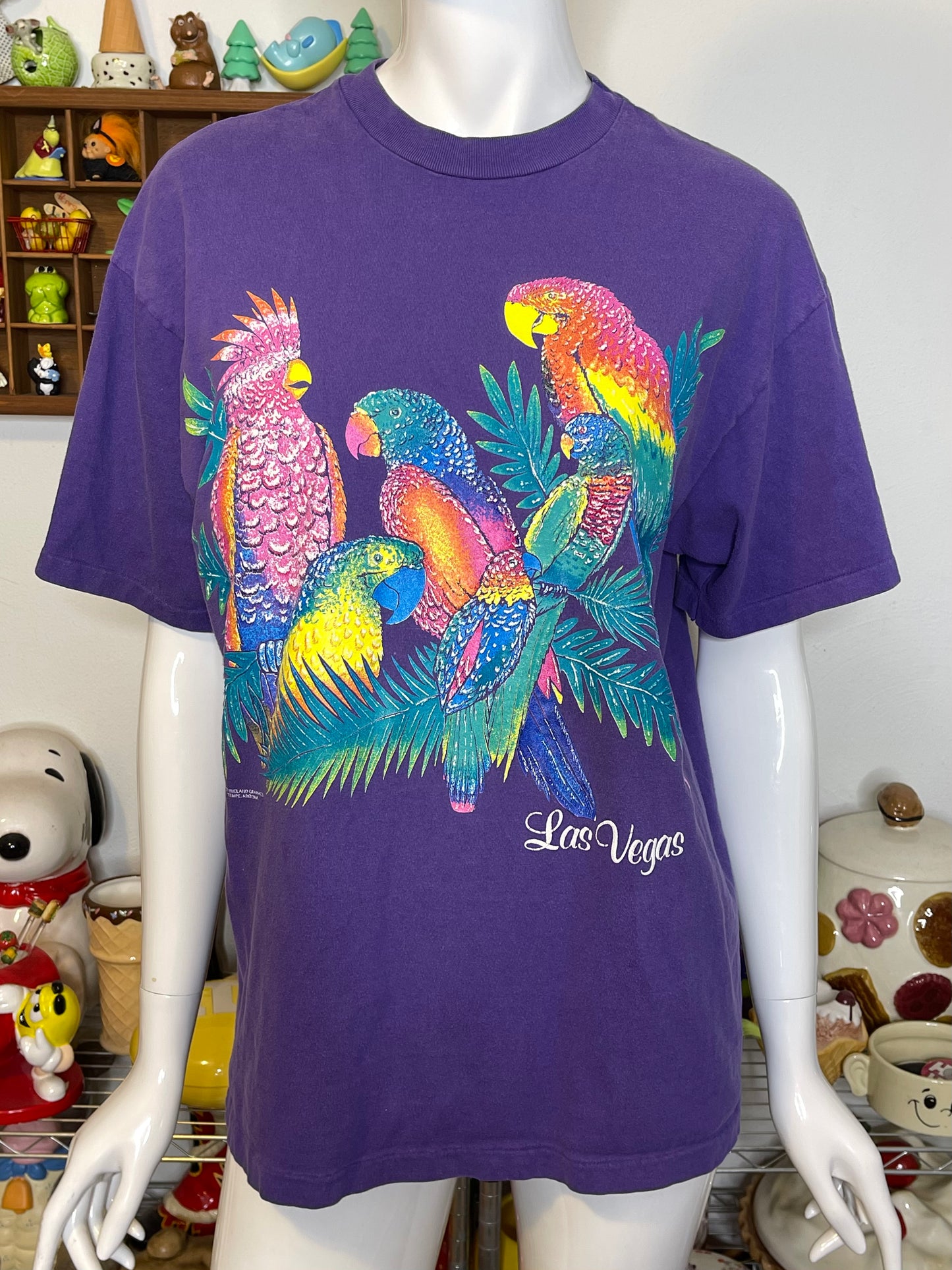 Vintage 90s Colorful Parrots Las Vegas Graphic Tee Sz L