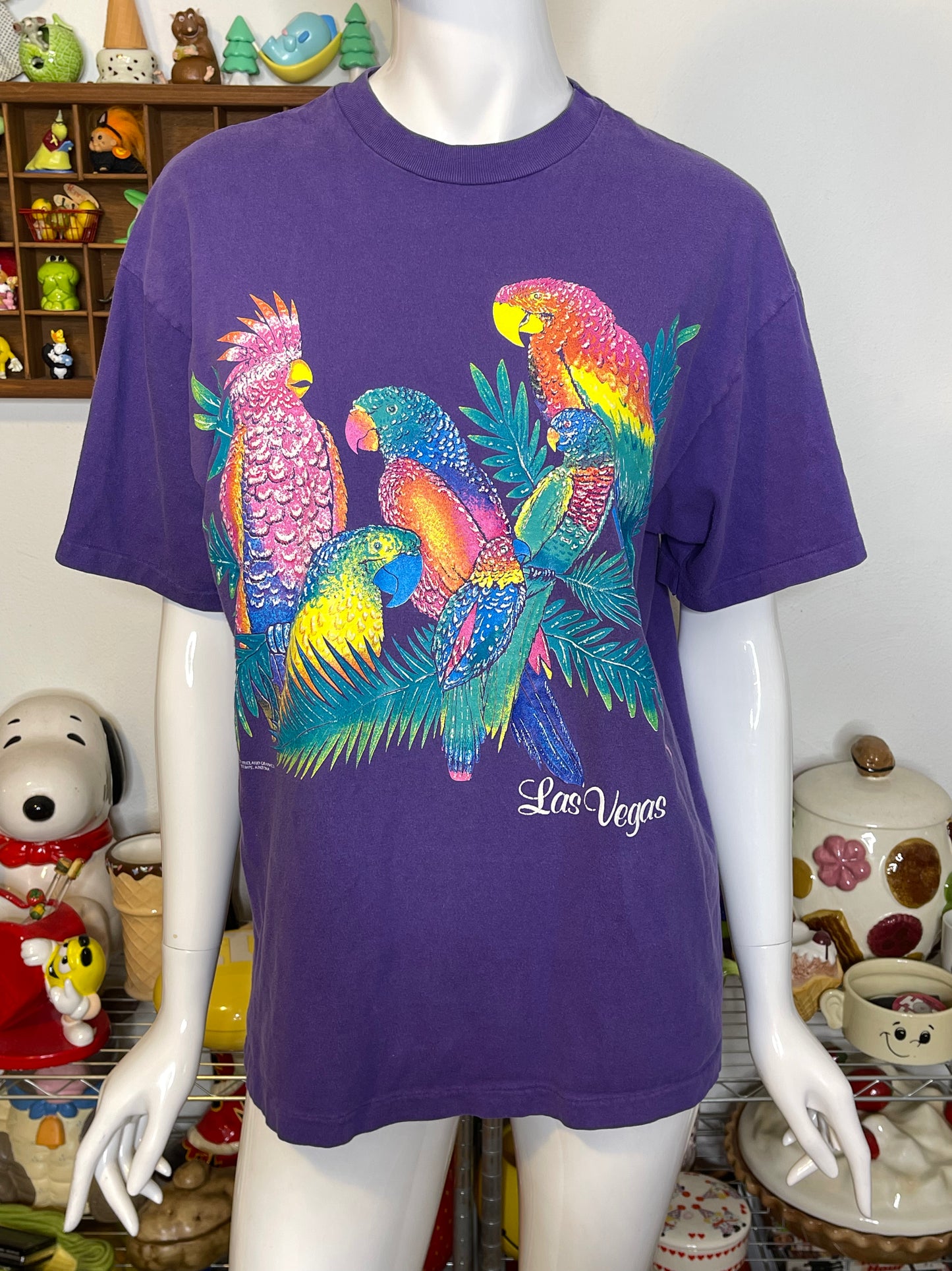 Vintage 90s Colorful Parrots Las Vegas Graphic Tee Sz L