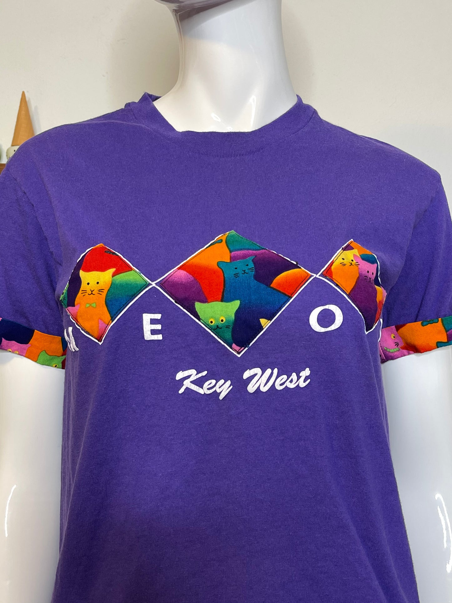 2000s Rainbow Cats Meow Key West Patchwork Tee Sz S