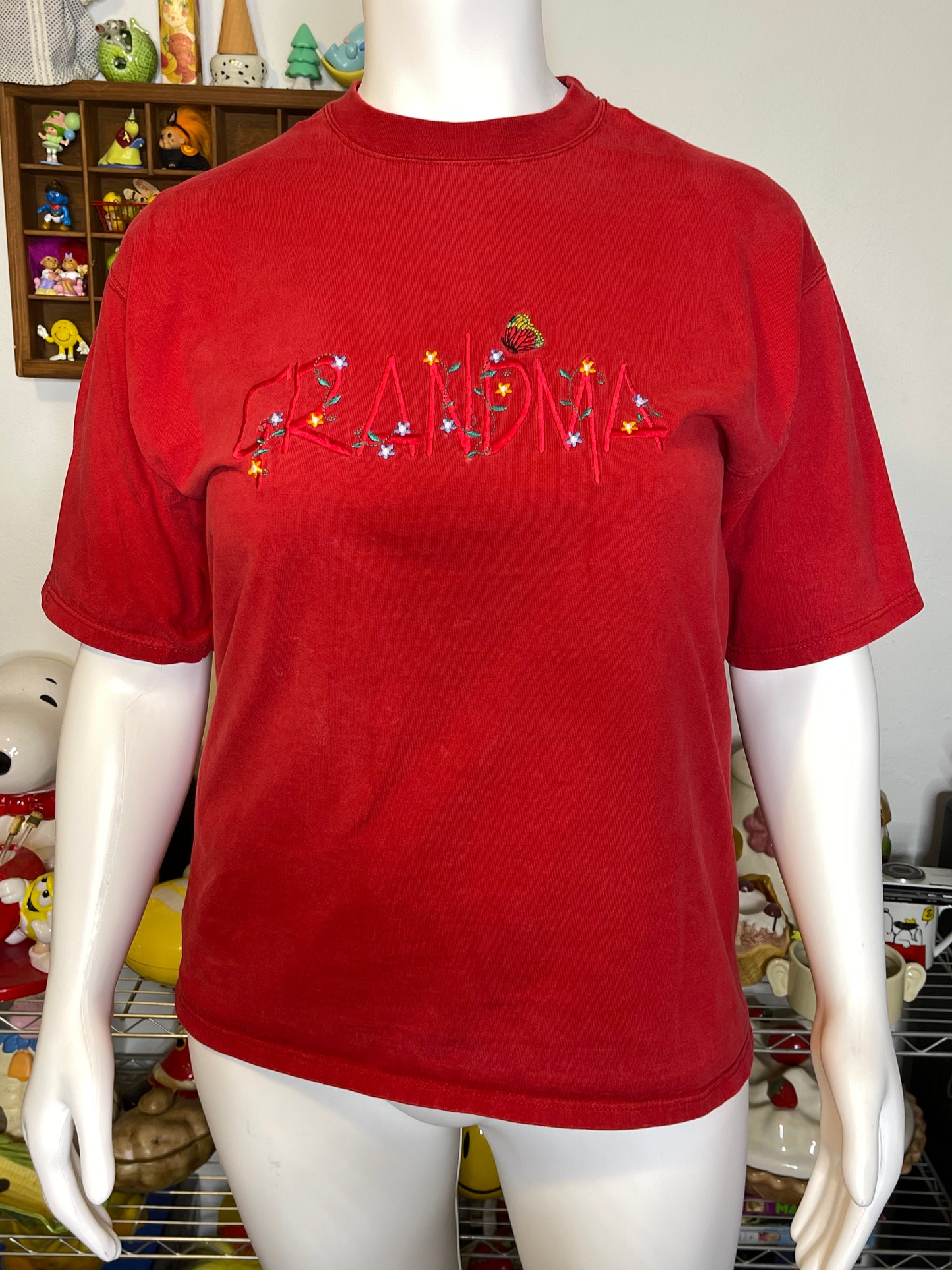 Vintage 90s Grandma Embroidered Thick Red Cotton Tee Sz L