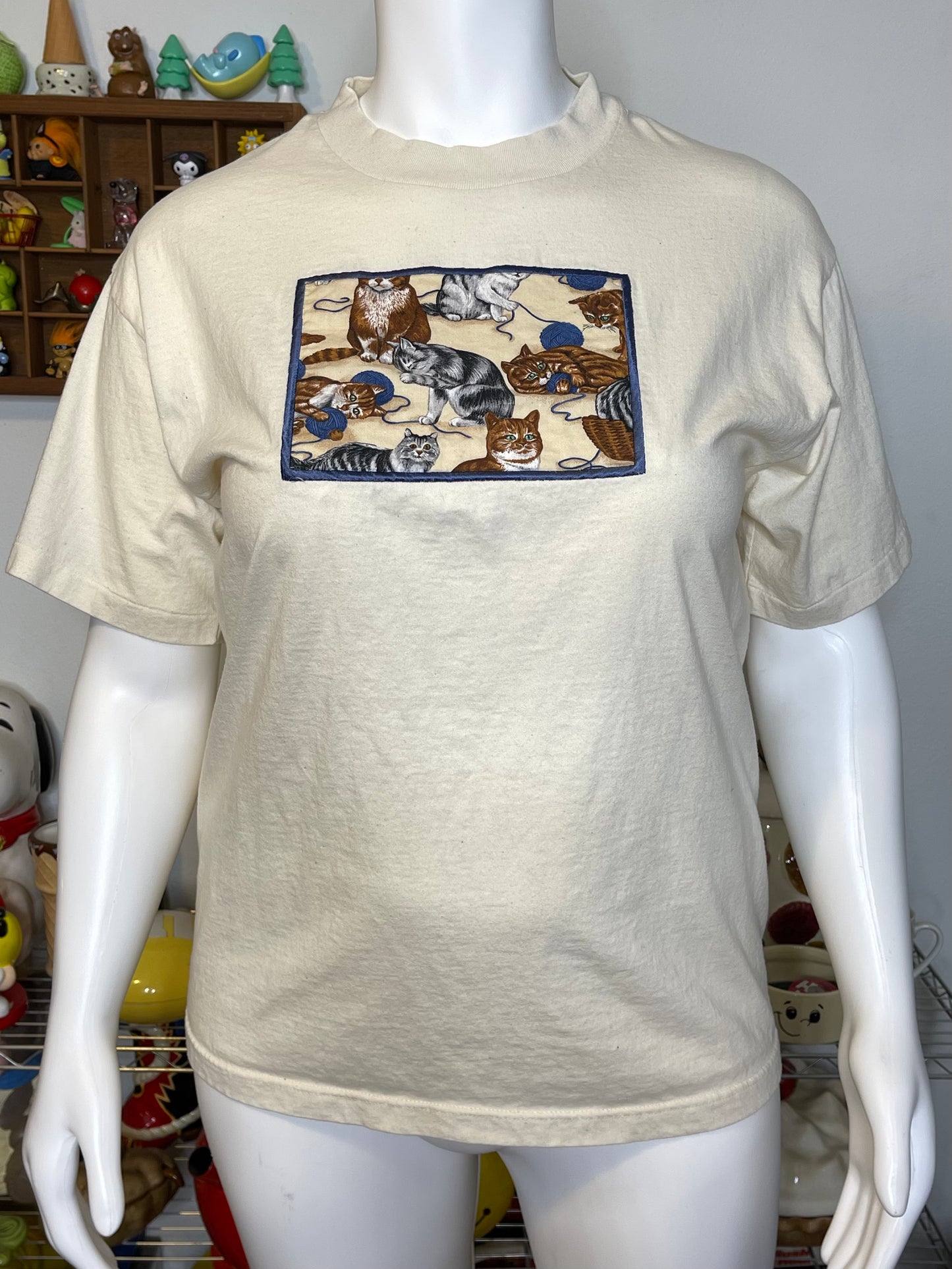 Vintage 90s Cat Patchwork Style Cream Tee Sz L