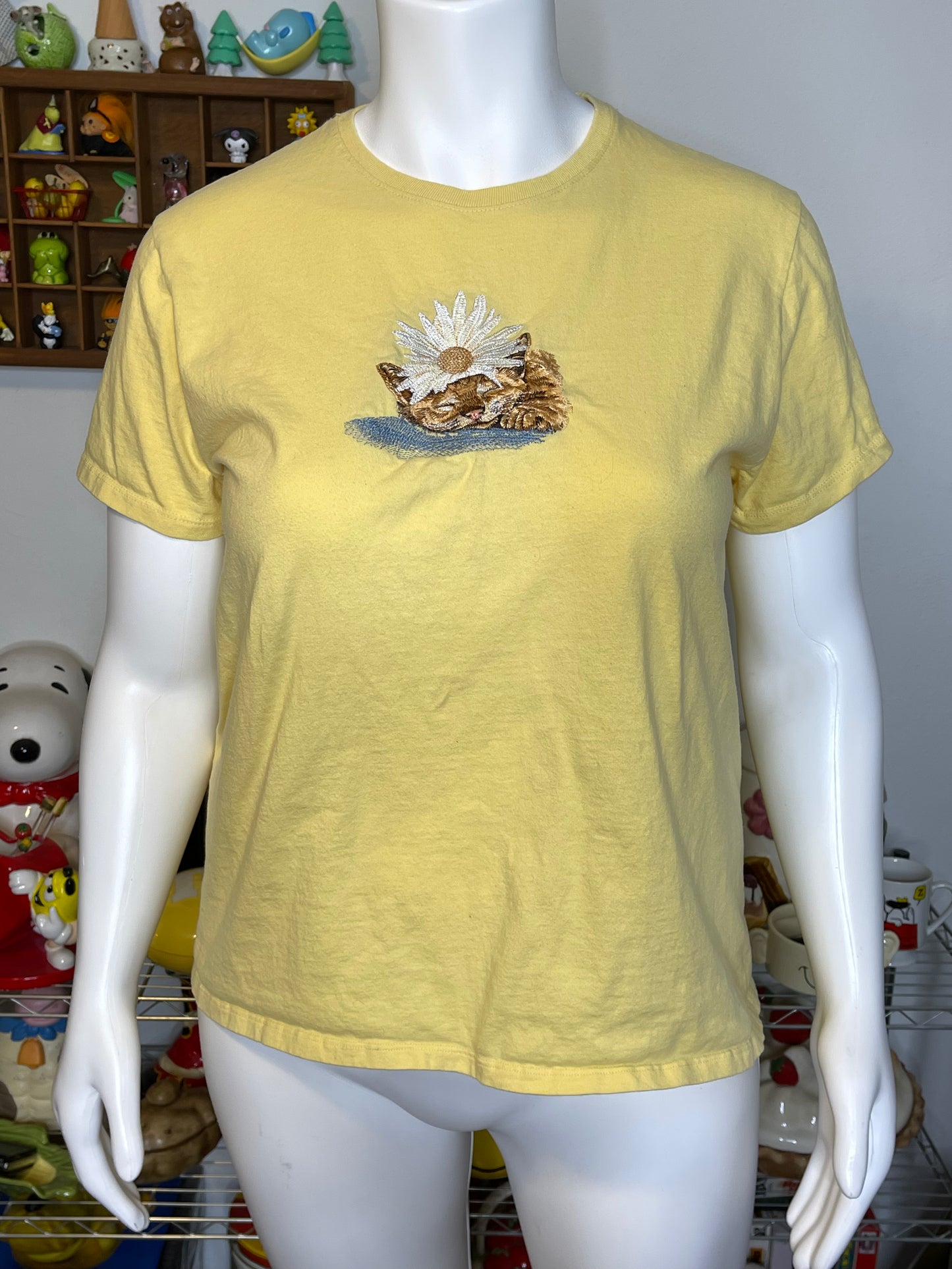 2000s Embroidered Sleepy Orange Cat With Daisy Tee Sz XL