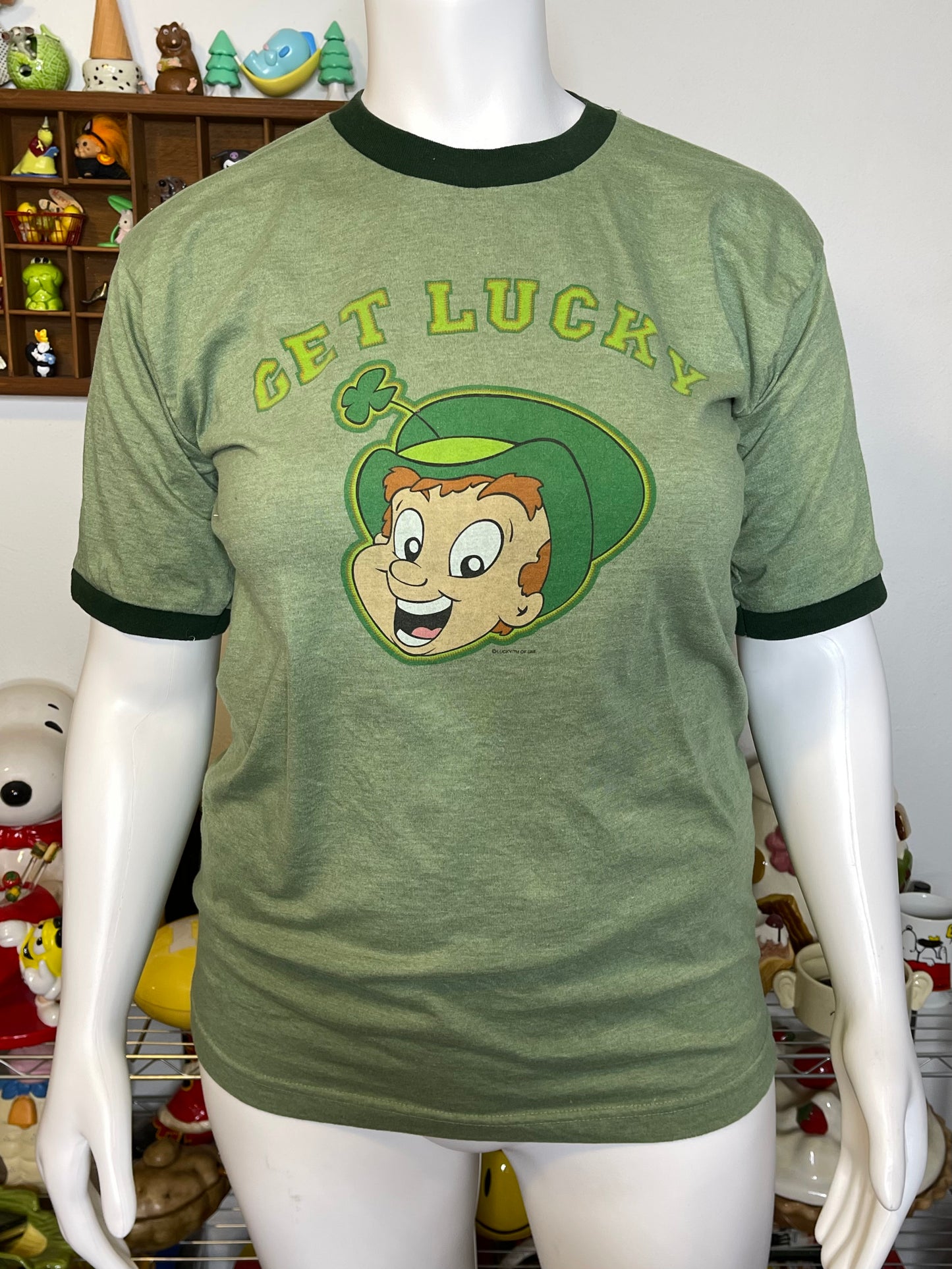 Vintage 2000s Green "Get Lucky" Graphic Ringer tee Sz XL