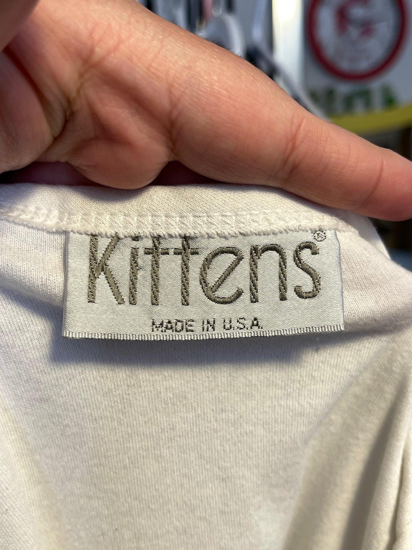 Vintage 90s Boxy Fit Kittens Graphic Cropped Tee Sz L/XL