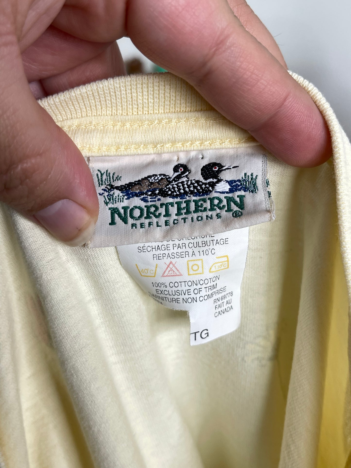 Vintage Nature Flower Print Pale Yellow Graphic Tee Sz L