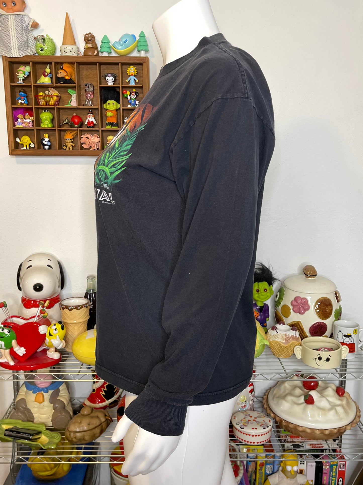 Vintage Tigger Eye On Survival Graphic Long Sleeve Tee Sz XL