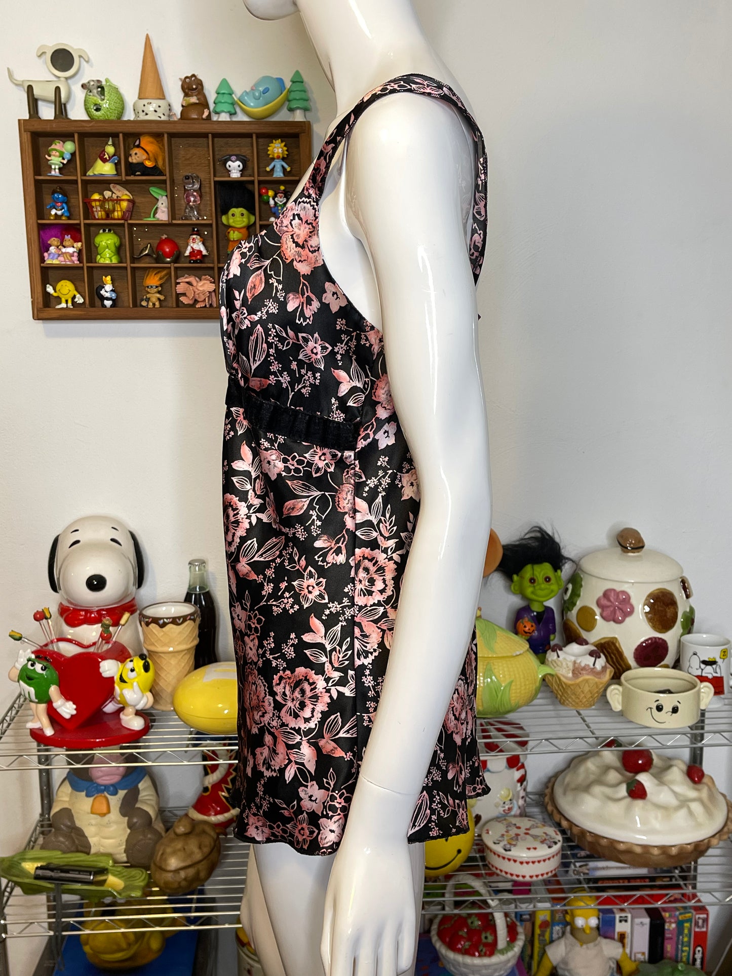 2000s black and pink floral milkmaid top sz L